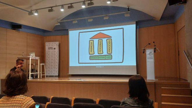 Los cimientos y pilares del comercio. Coronando, la gestión Los cimientos y pilares del comercio. Coronando, la gestión