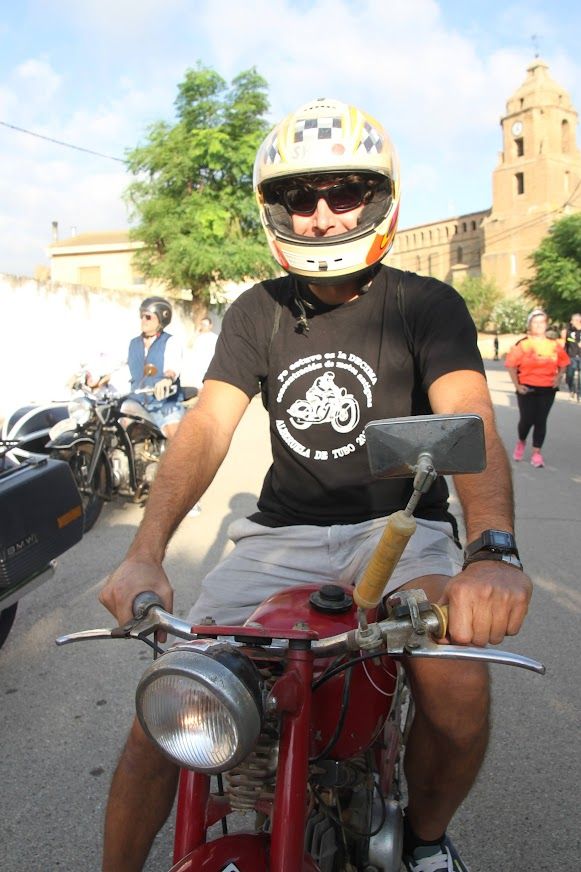 Concentración de motos clásicas en Alberuela de Tubo. Foto Carlos Neofato (17)