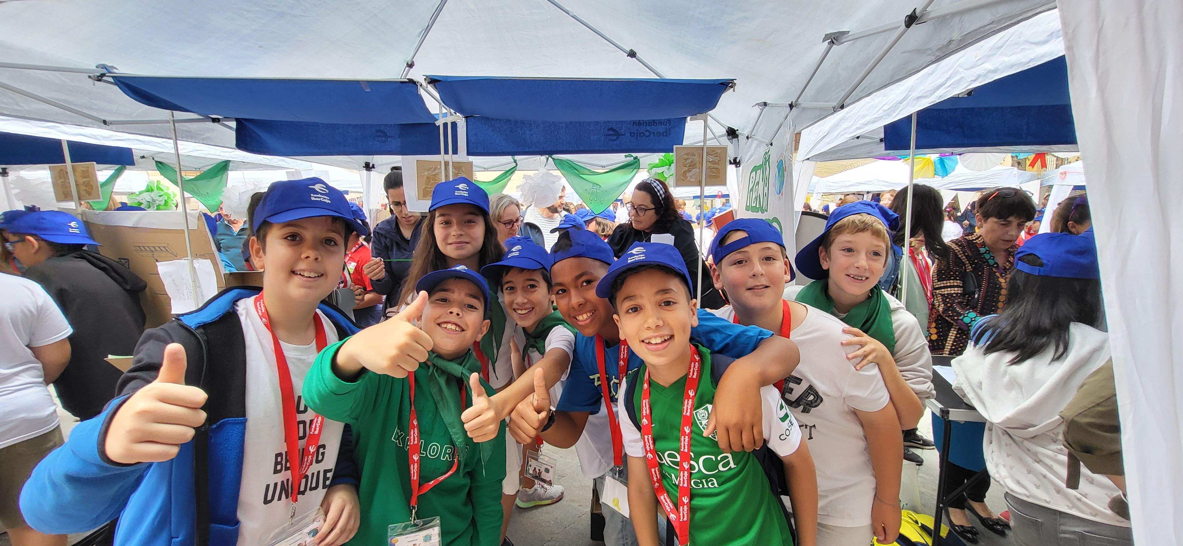 Mercado de cooperativas escolares del programa "Aprender a emprender". Foto: Mercedes Manterola