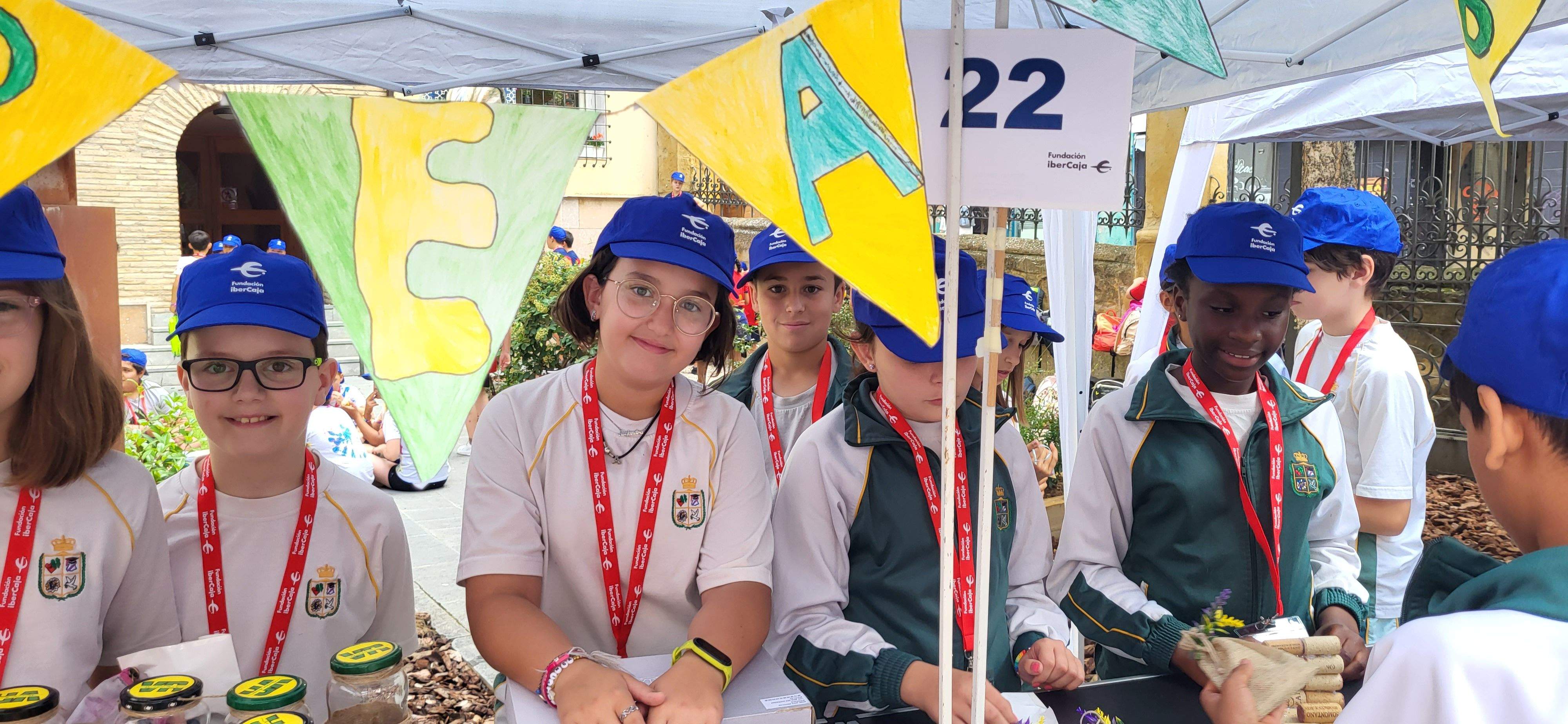 Mercado de cooperativas escolares del programa "Aprender a emprender". Foto: Mercedes Manterola