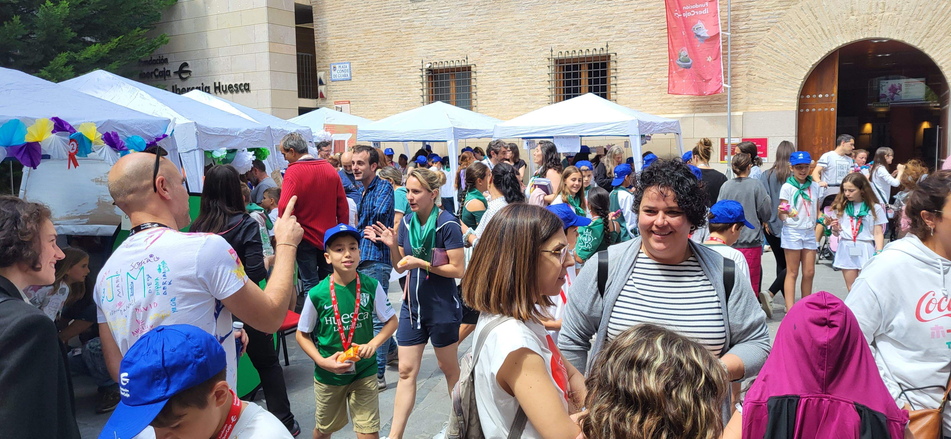 Mercado de cooperativas escolares del programa "Aprender a emprender". Foto: Mercedes Manterola