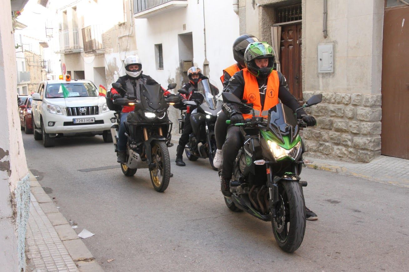 Concentración de motos clásicas en Alberuela de Tubo. Foto Carlos Neofato 