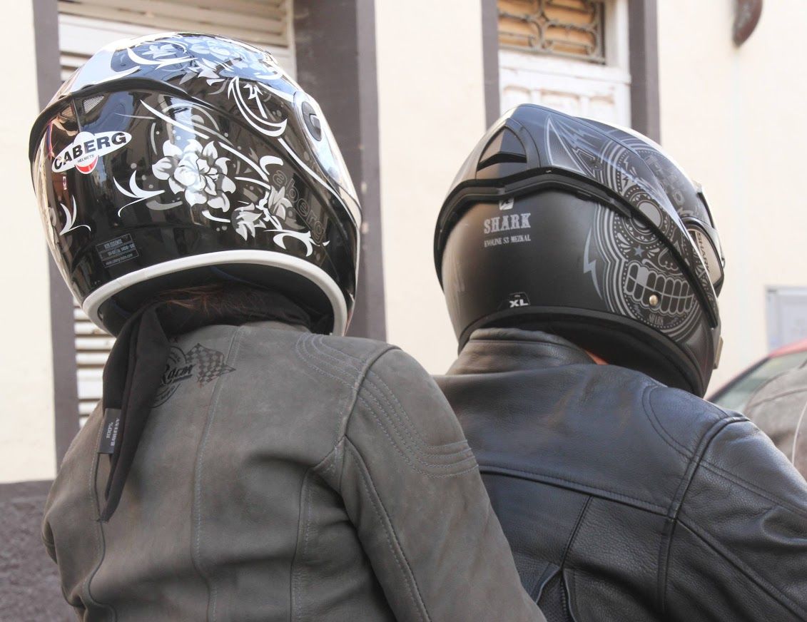 Concentración de motos clásicas en Alberuela de Tubo. Foto Carlos Neofato 