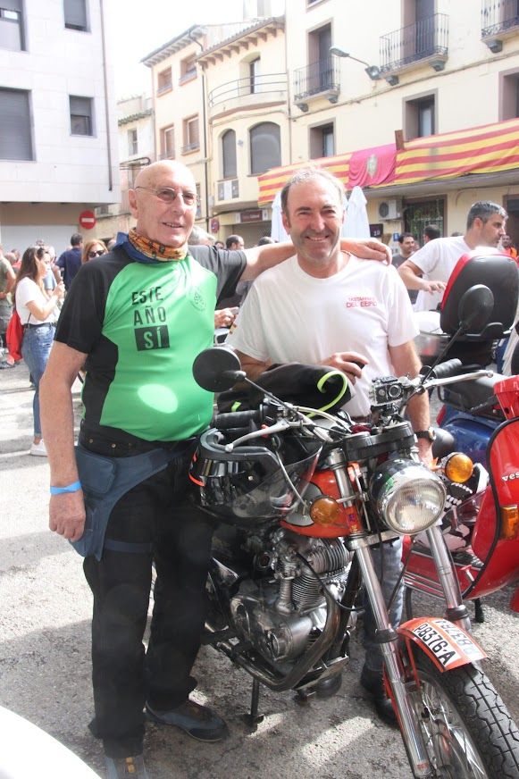 Concentración de motos clásicas en Alberuela de Tubo. Foto Carlos Neofato