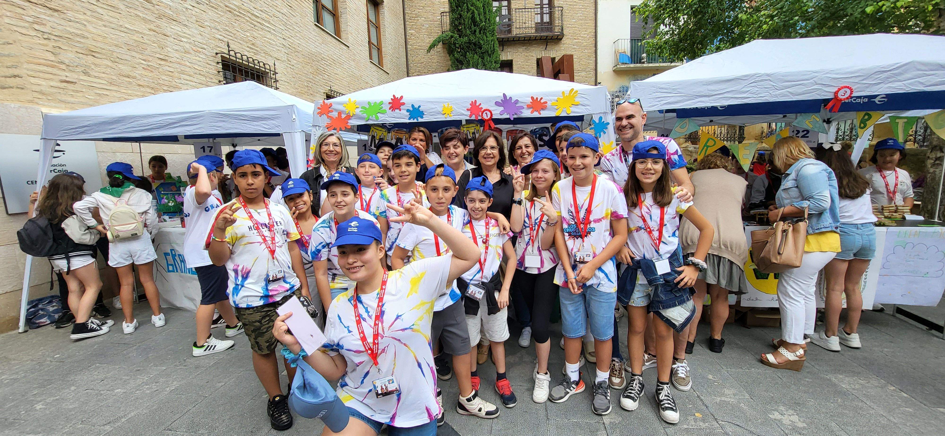Mercado de cooperativas escolares del programa "Aprender a emprender". Foto: Mercedes Manterola