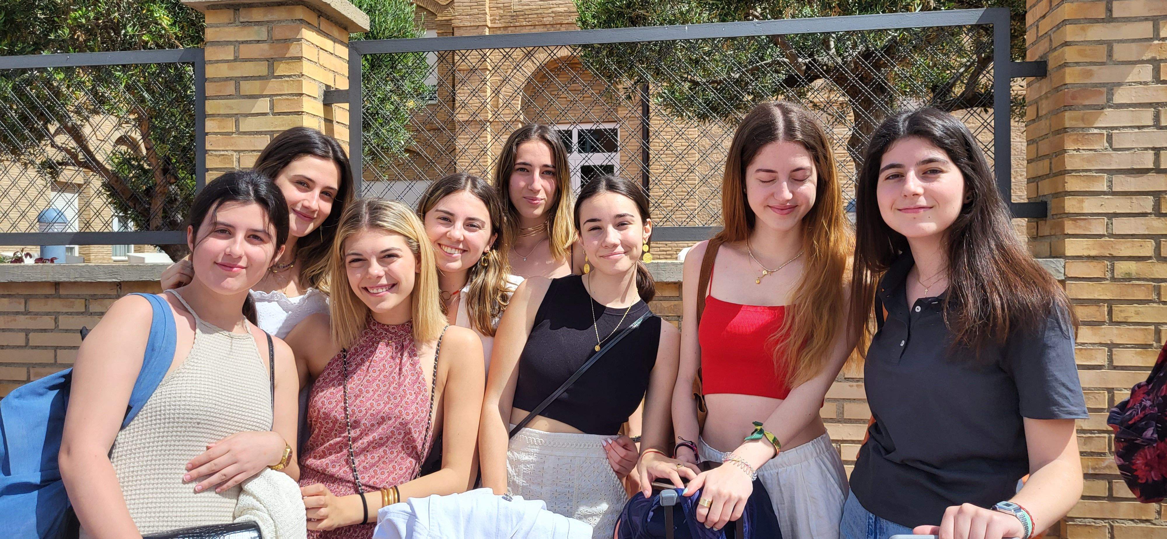 Salida a Salou de los estudiantes de Huesca que han acabado la Evau. Foto: Mercedes Manterola