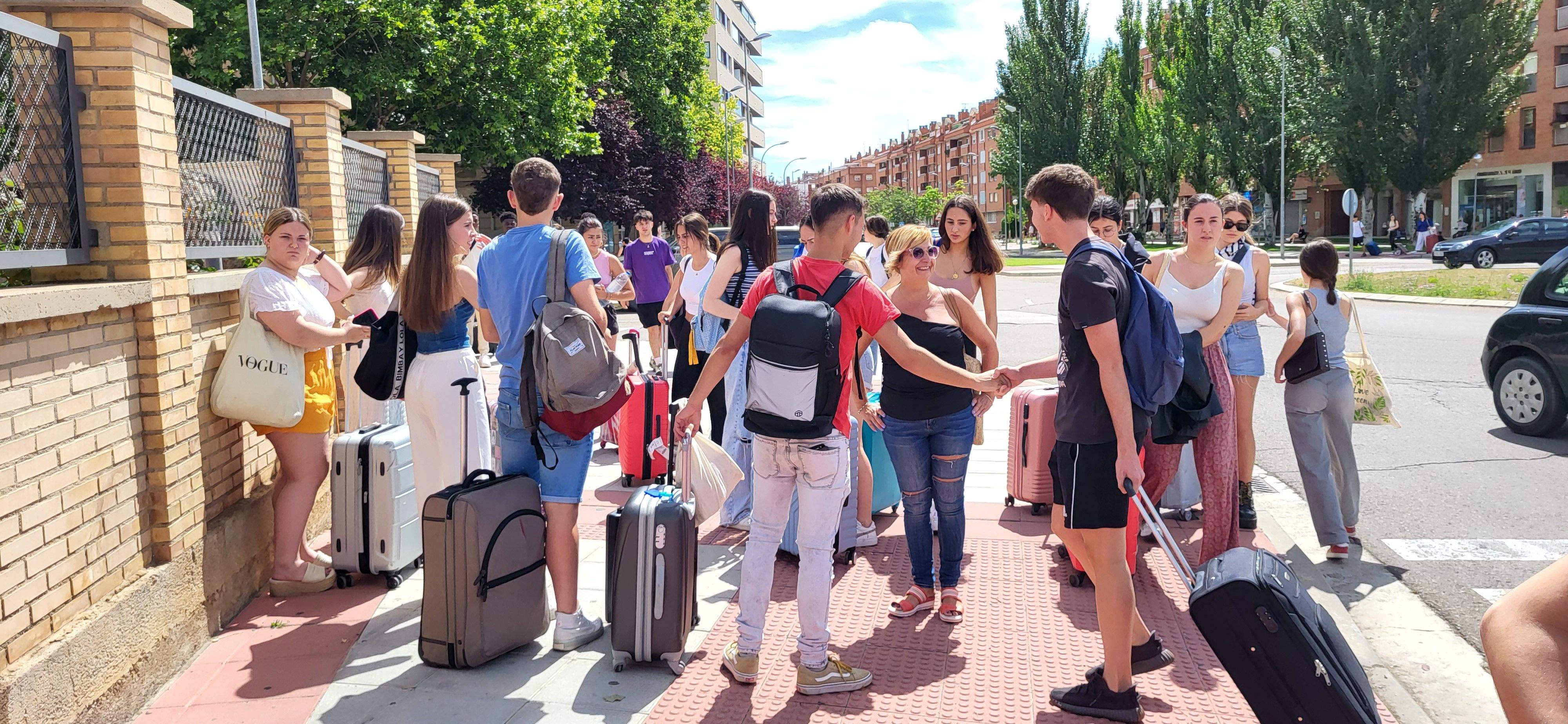 Salida a Salou de los estudiantes de Huesca que han acabado la Evau. Foto: Mercedes Manterola