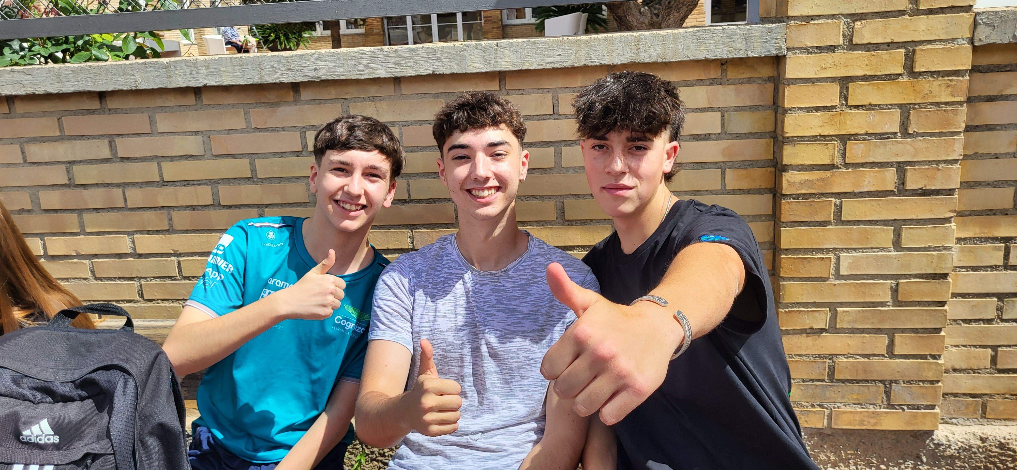 Salida a Salou de los estudiantes de Huesca que han acabado la Evau. Foto: Mercedes Manterola