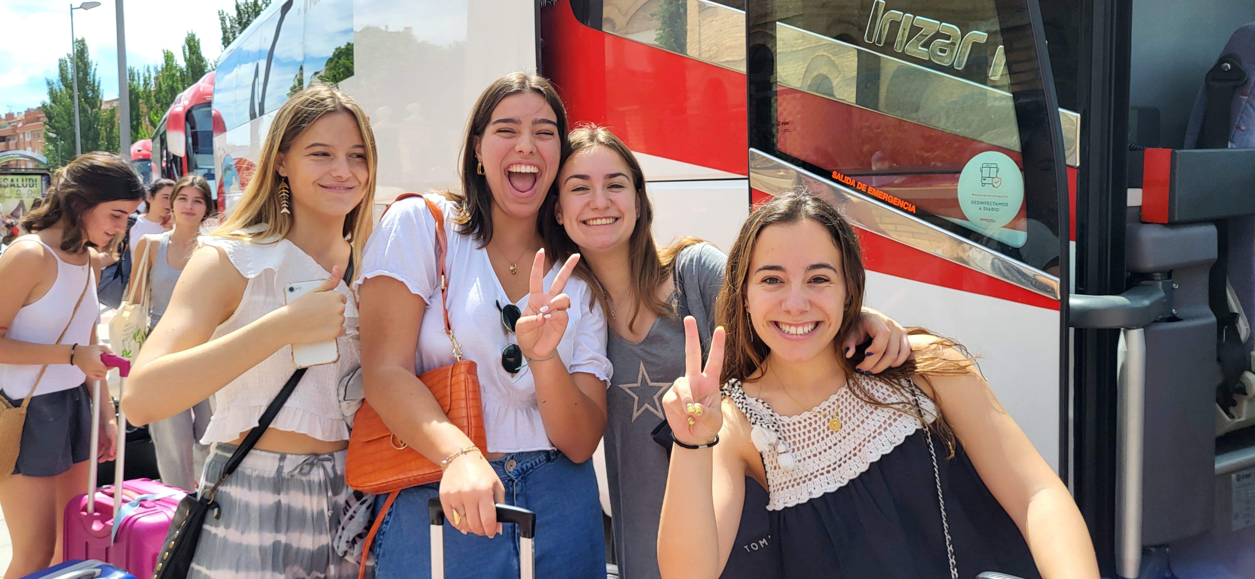 Salida a Salou de los estudiantes de Huesca que han acabado la Evau. Foto: Mercedes Manterola