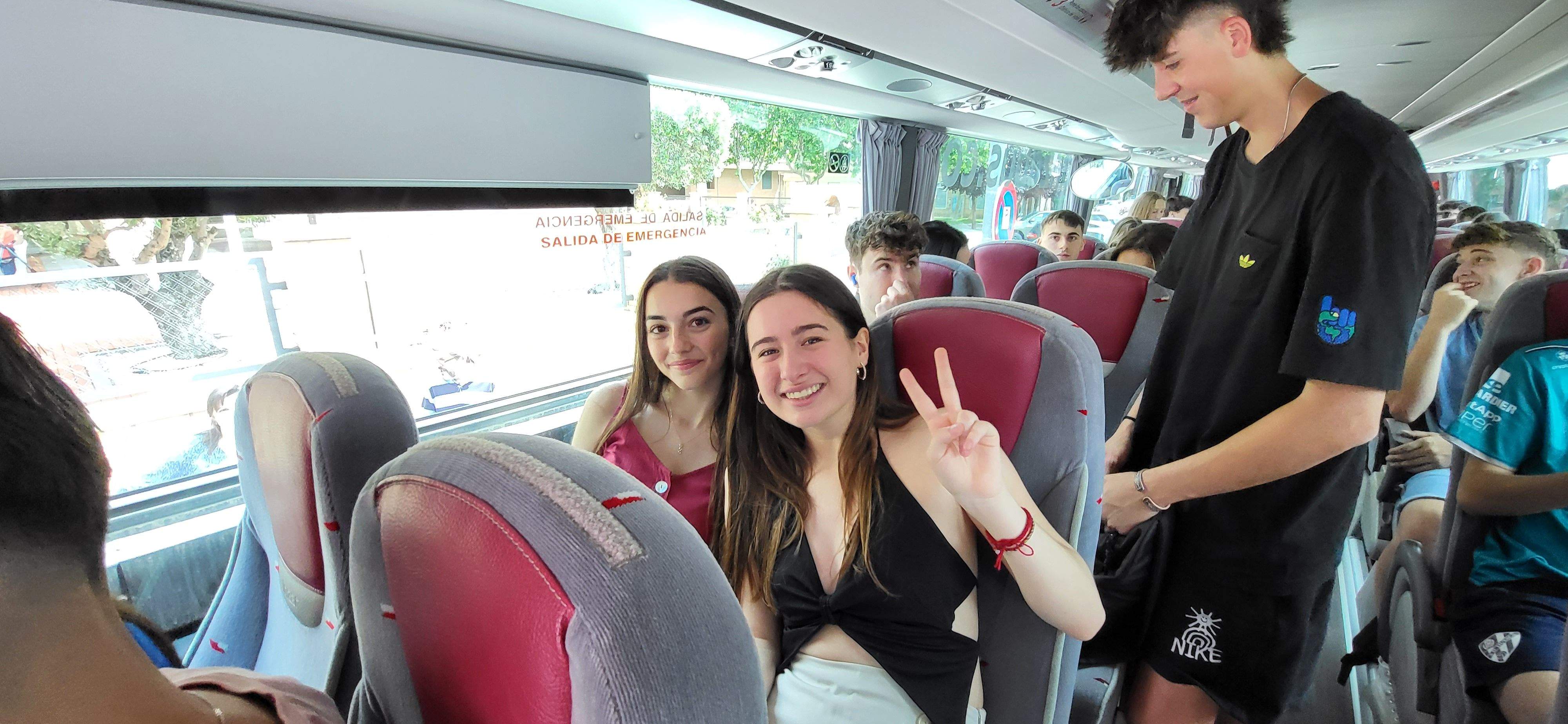 Salida a Salou de los estudiantes de Huesca que han acabado la Evau. Foto: Mercedes Manterola