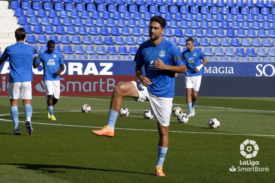 Minutos antes del inicio del partido Huesca Ibiza. Foto Laliga 
