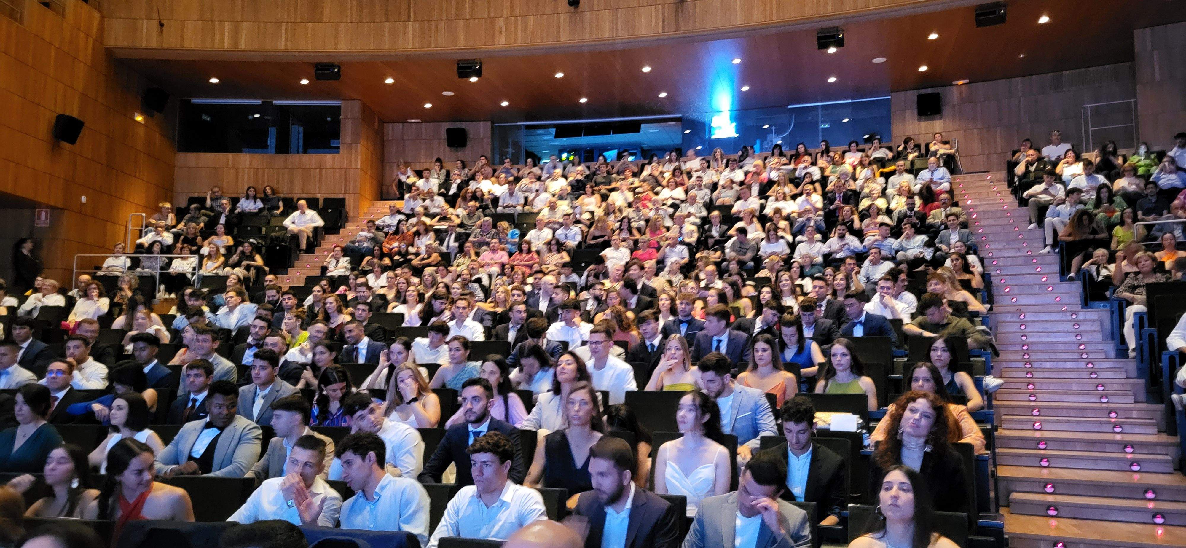 Graduación del alumnado de la Facultad de Ciencias de la Salud y el Deporte de Huesca. Foto Myriam Martínez