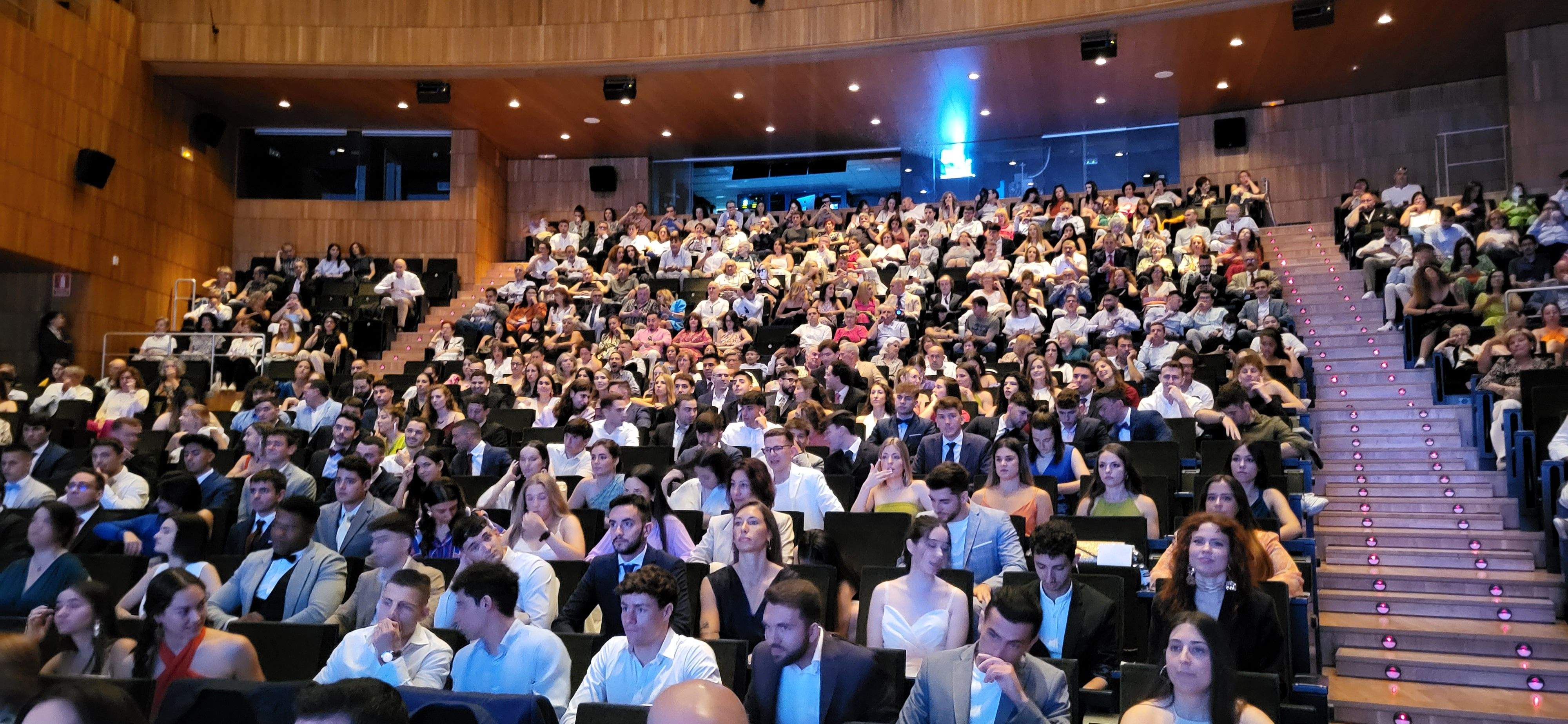Graduación del alumnado de la Facultad de Ciencias de la Salud y el Deporte de Huesca. Foto Myriam Martínez