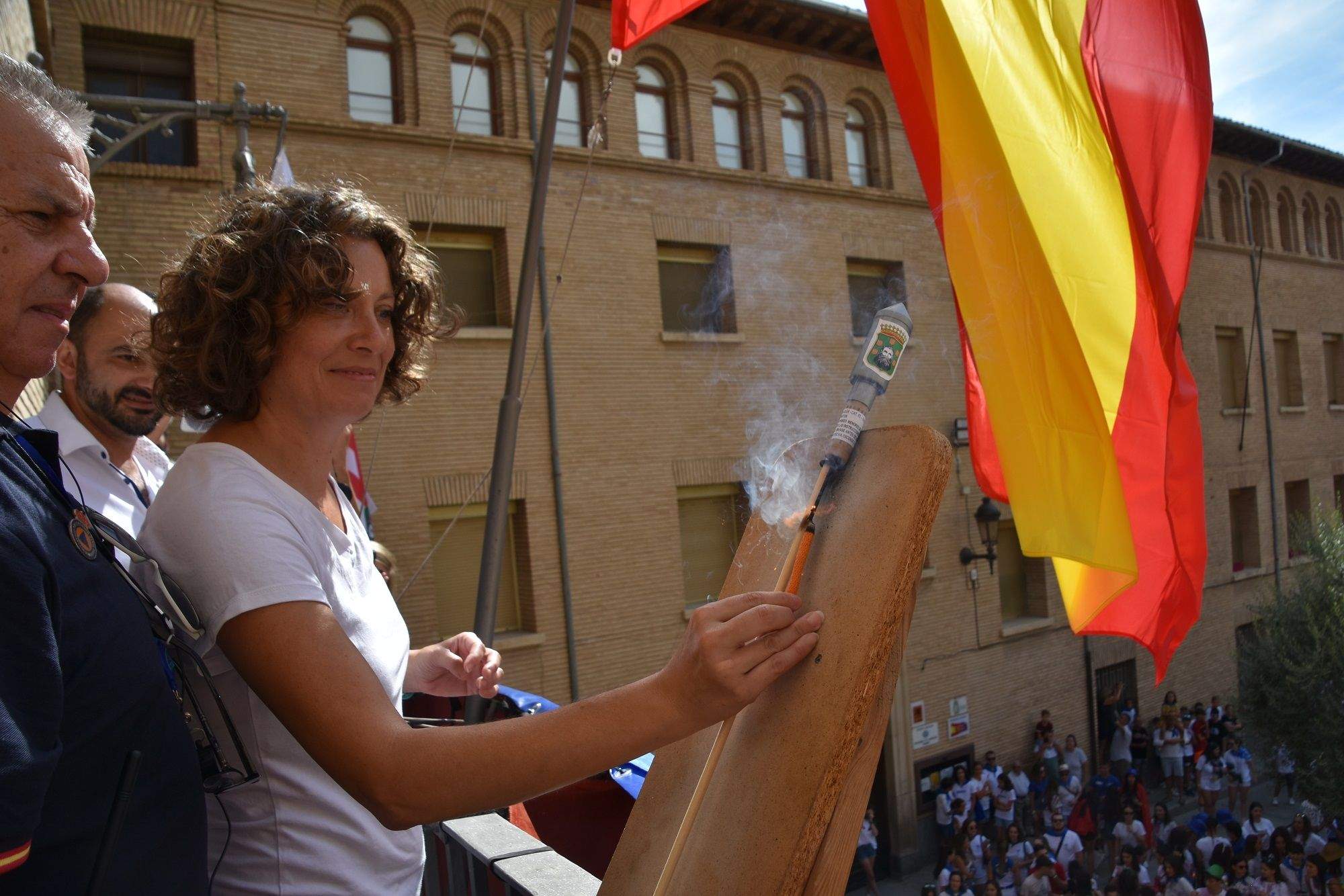 Nunilo Cremades prende el cohete Nunilo Cremades prende el cohete