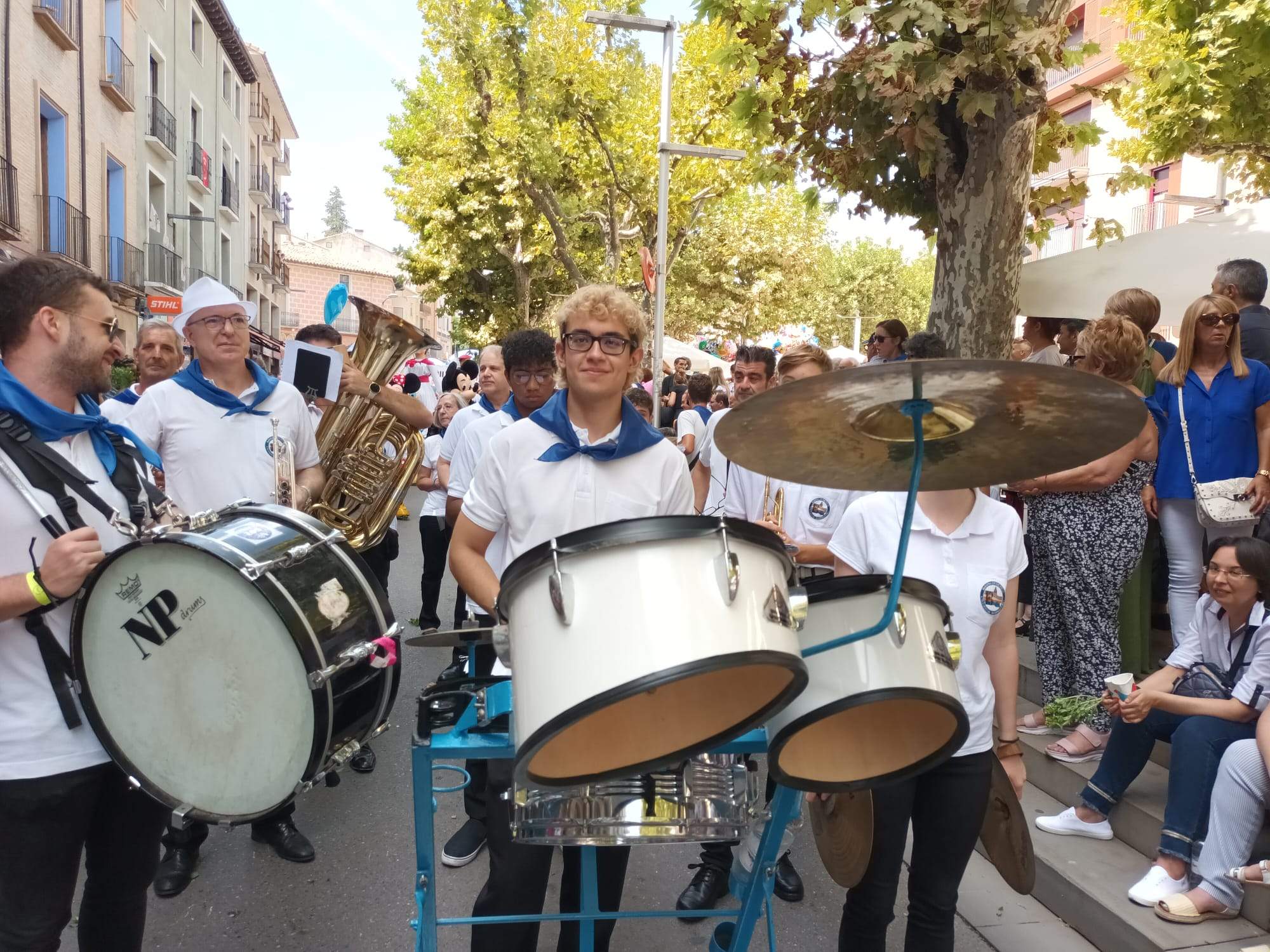 Las charangas por las calles de Barbastro. Las charangas por las calles de Barbastro.
