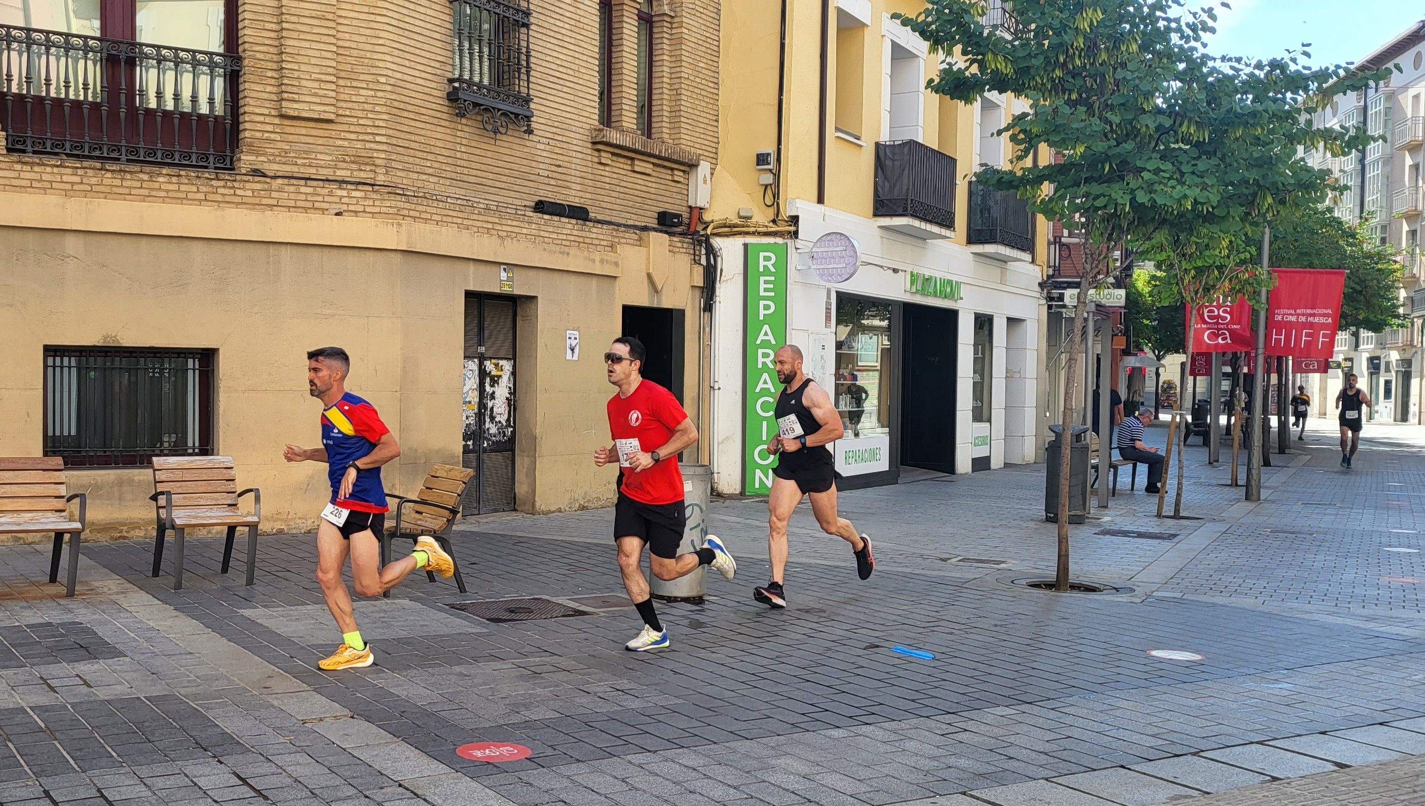 Carrera Ruta 091 en favor de Araela en Huesca. Foto: Mercedes Manterola