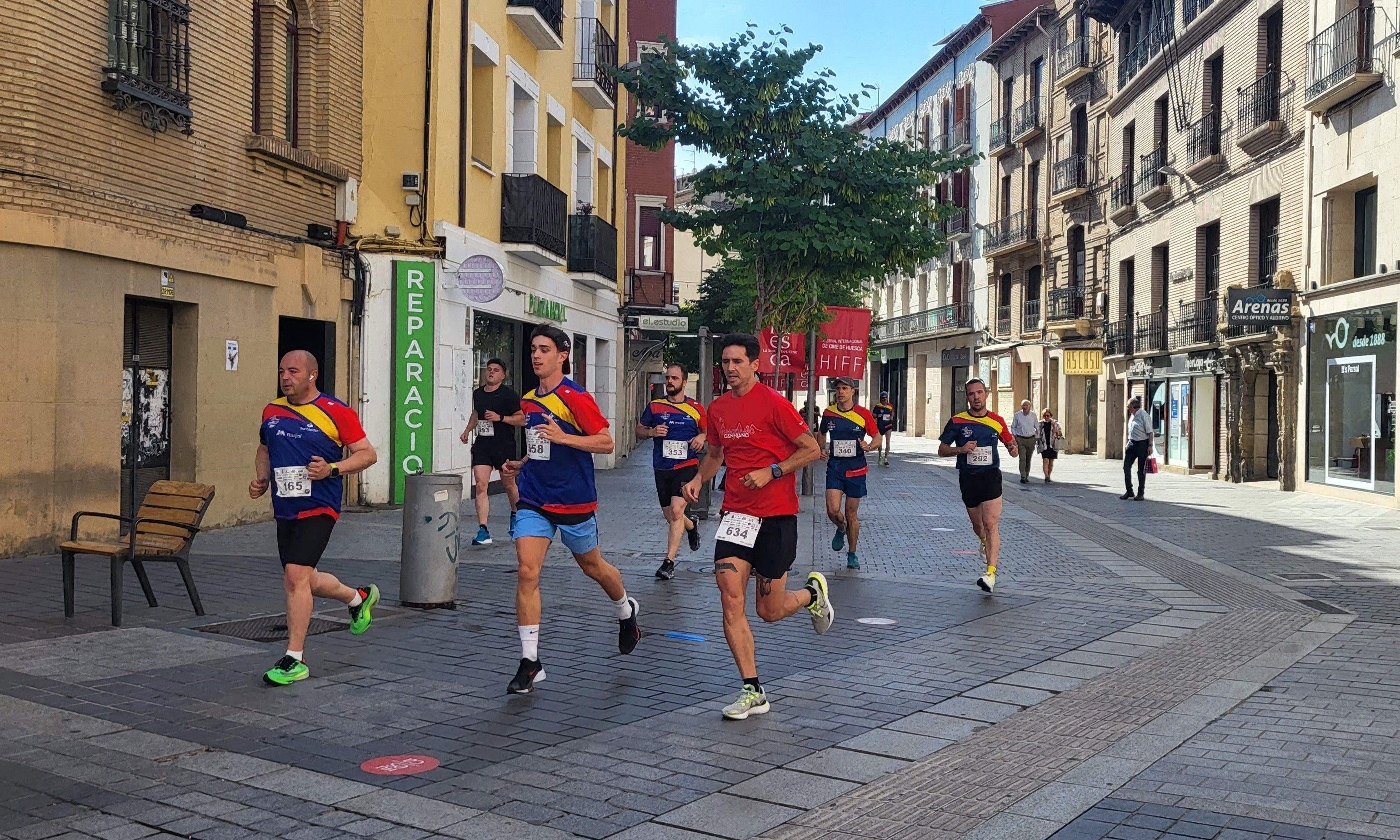Carrera Ruta 091 en favor de Araela en Huesca. Foto: Mercedes Manterola