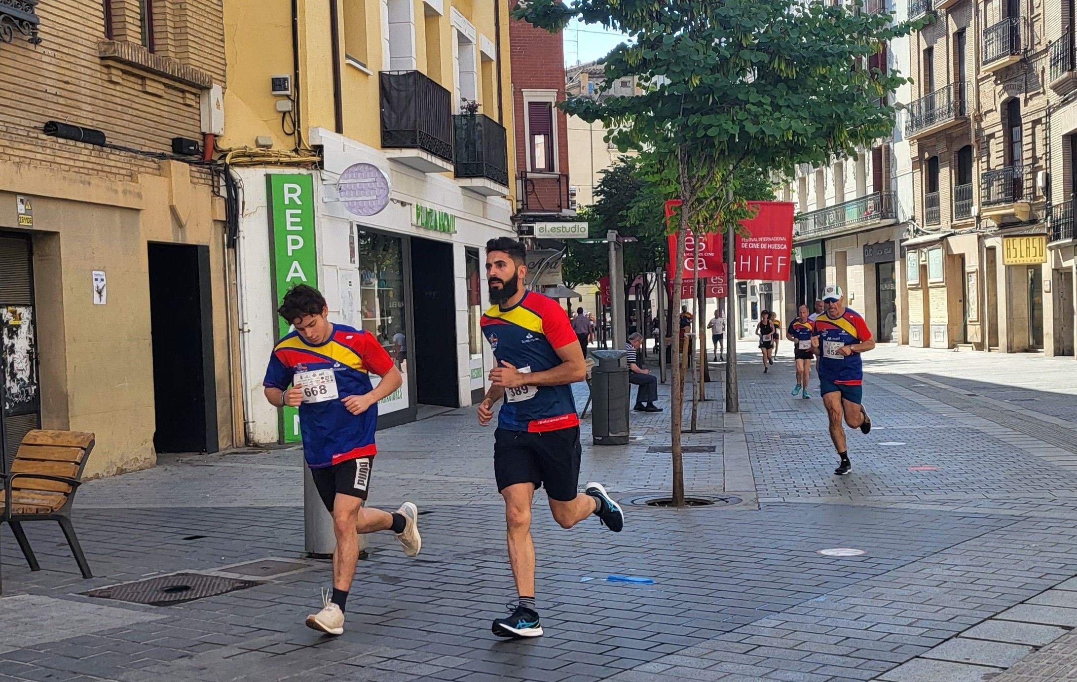 Carrera Ruta 091 en favor de Araela en Huesca. Foto: Mercedes Manterola