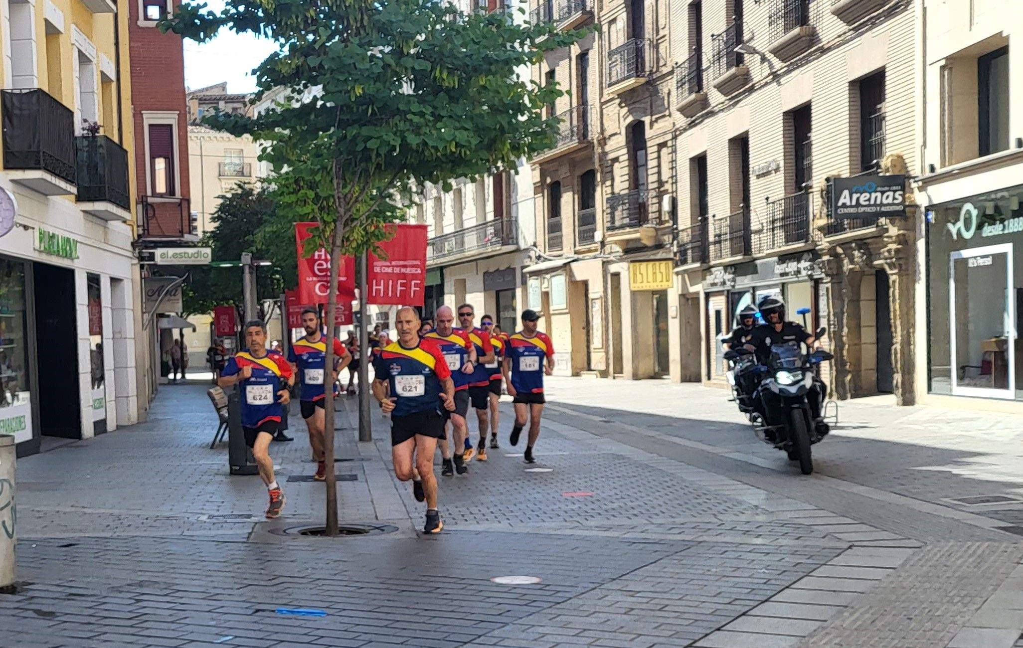 Carrera Ruta 091 en favor de Araela en Huesca. Foto: Mercedes Manterola