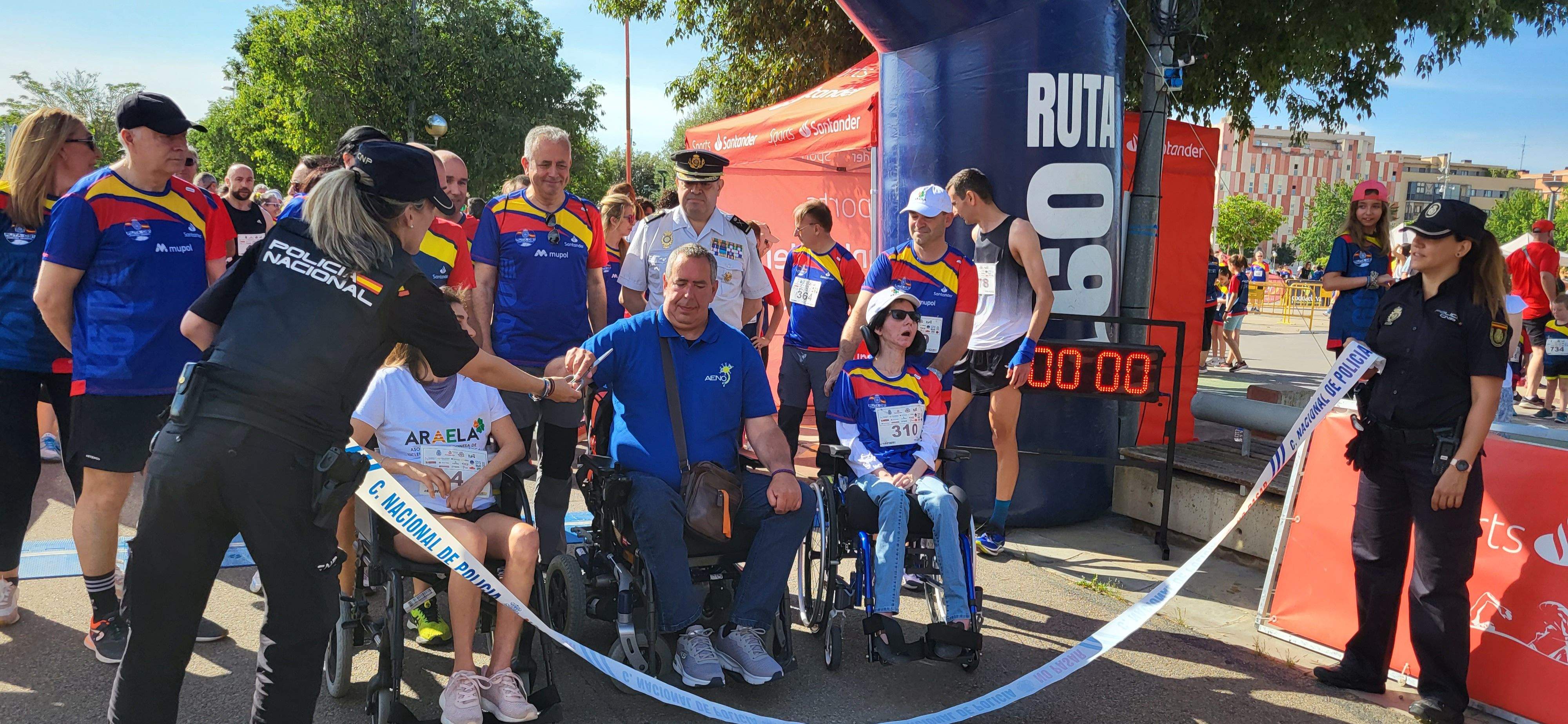 Carrera Ruta 091 en Huesca en favor de los enfermos de ELA. Foto Myriam Martínez