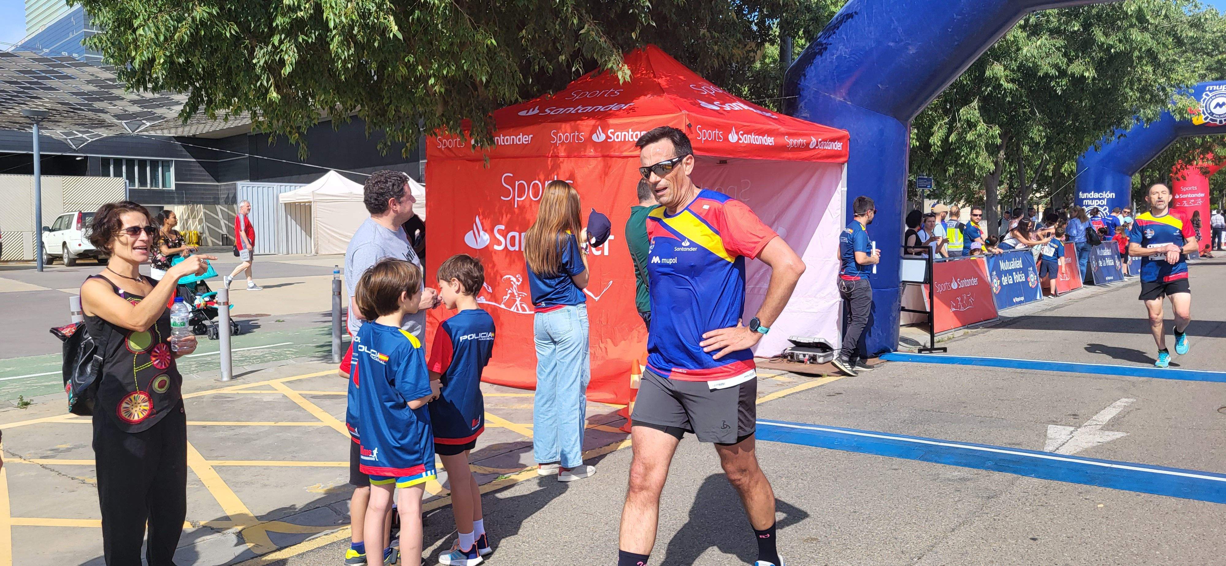 Carrera Ruta 091 en Huesca en favor de los enfermos de ELA. Foto Myriam Martínez