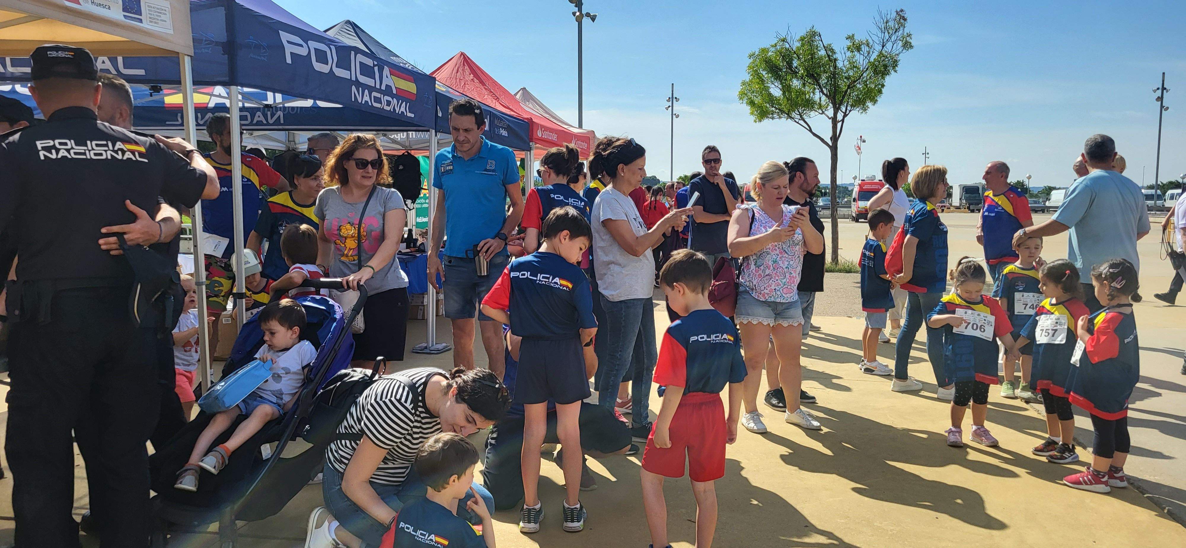 Carrera Ruta 091 en Huesca en favor de los enfermos de ELA. Foto Myriam Martínez
