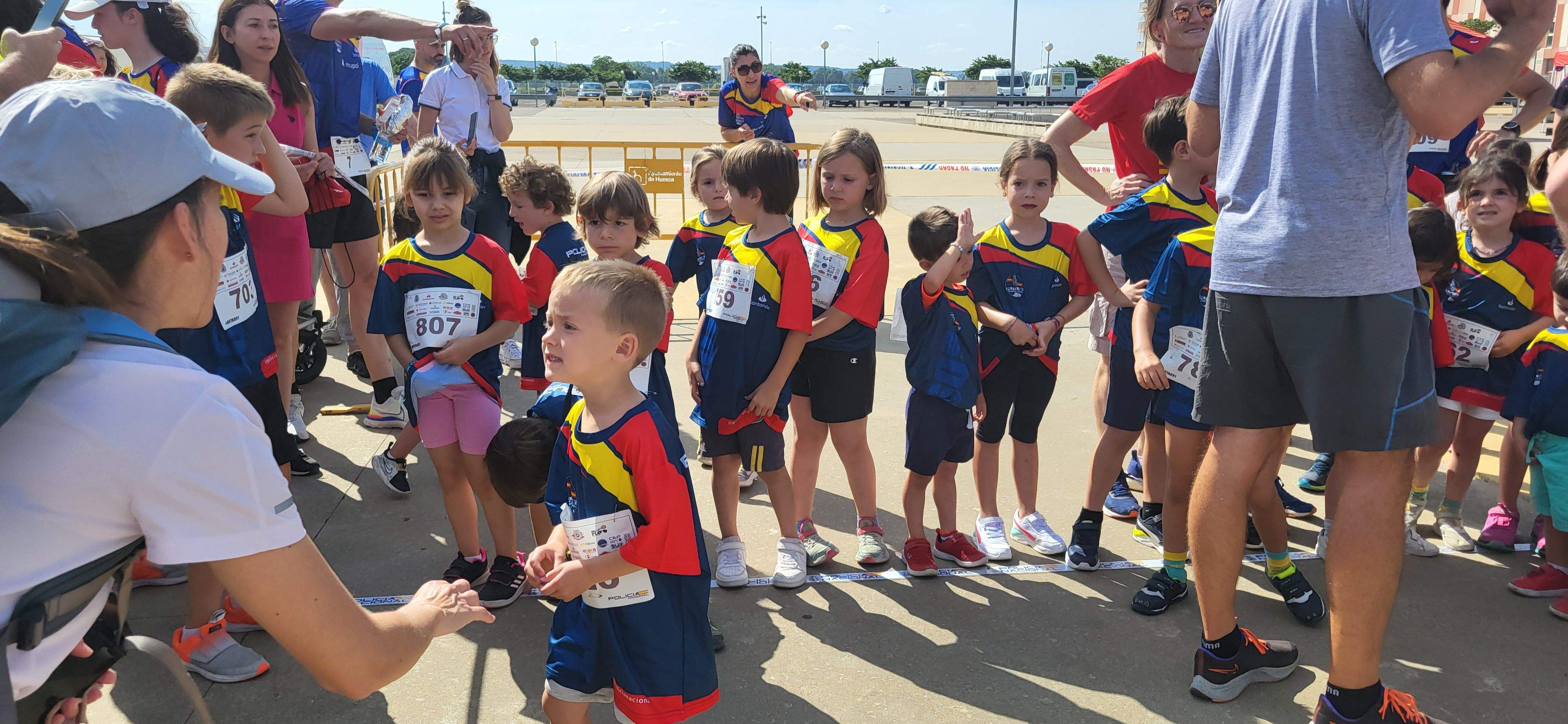 Carrera Ruta 091 en Huesca en favor de los enfermos de ELA. Foto Myriam Martínez