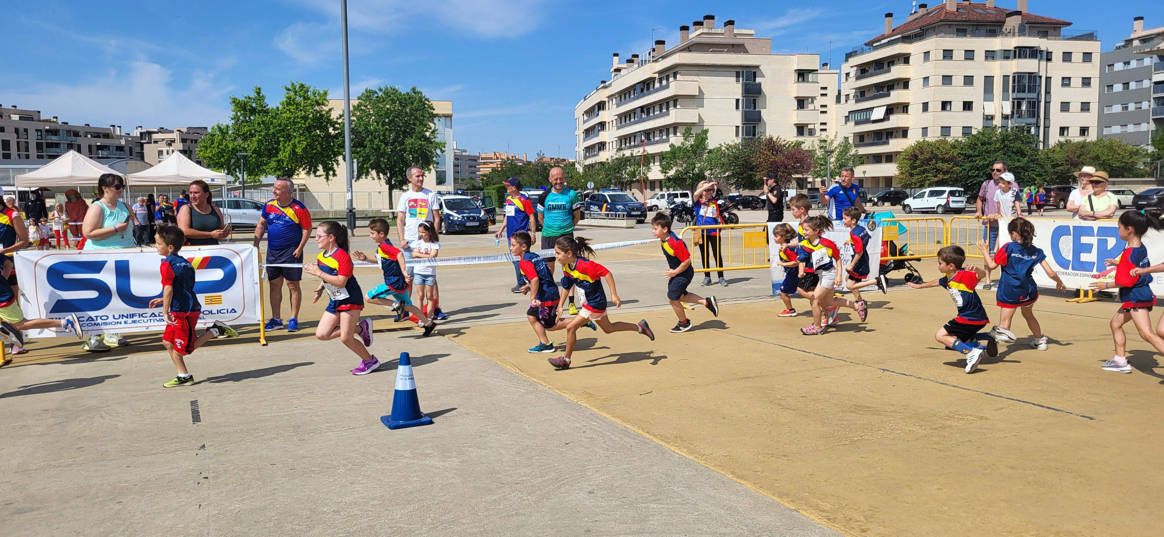Carrera Ruta 091 en Huesca en favor de los enfermos de ELA. Foto Myriam Martínez