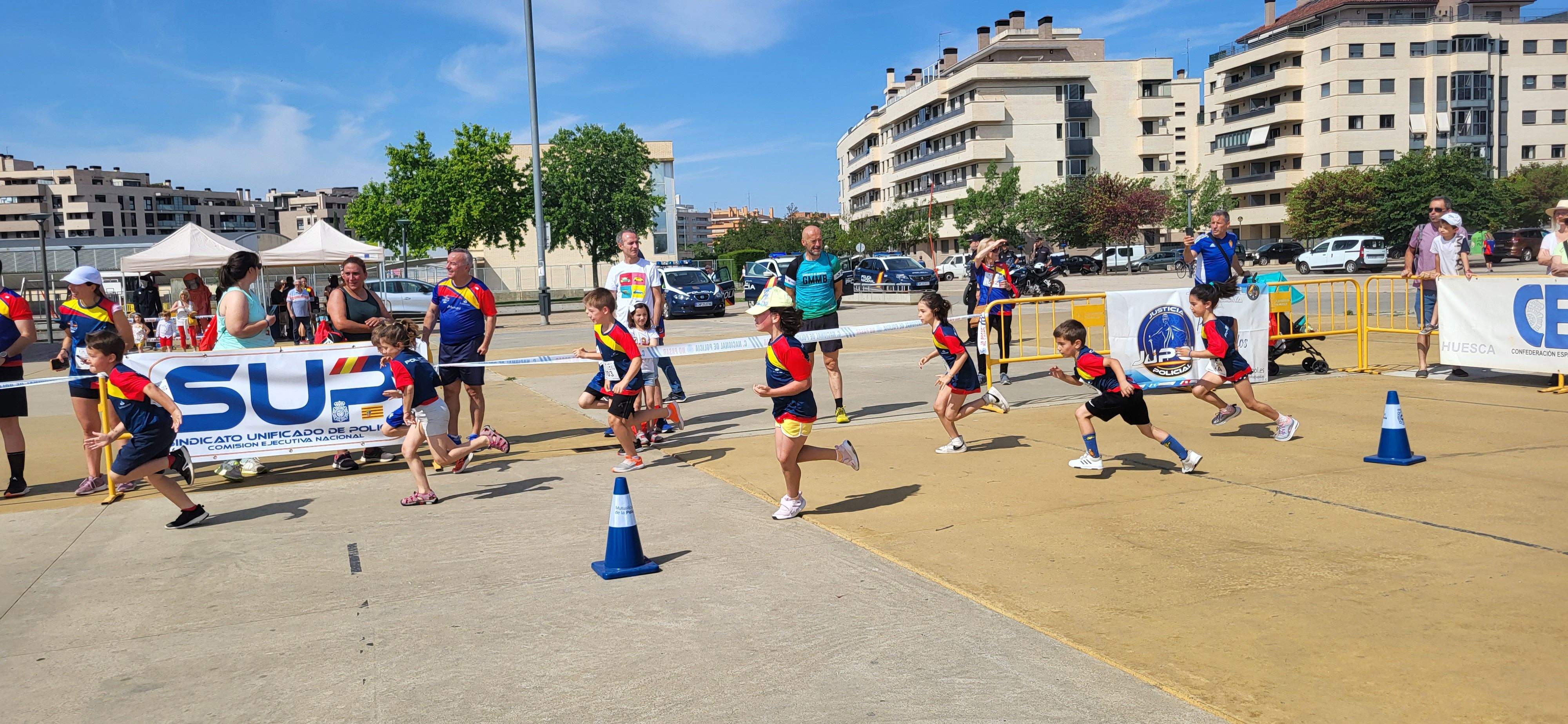 Carrera Ruta 091 en Huesca en favor de los enfermos de ELA. Foto Myriam Martínez