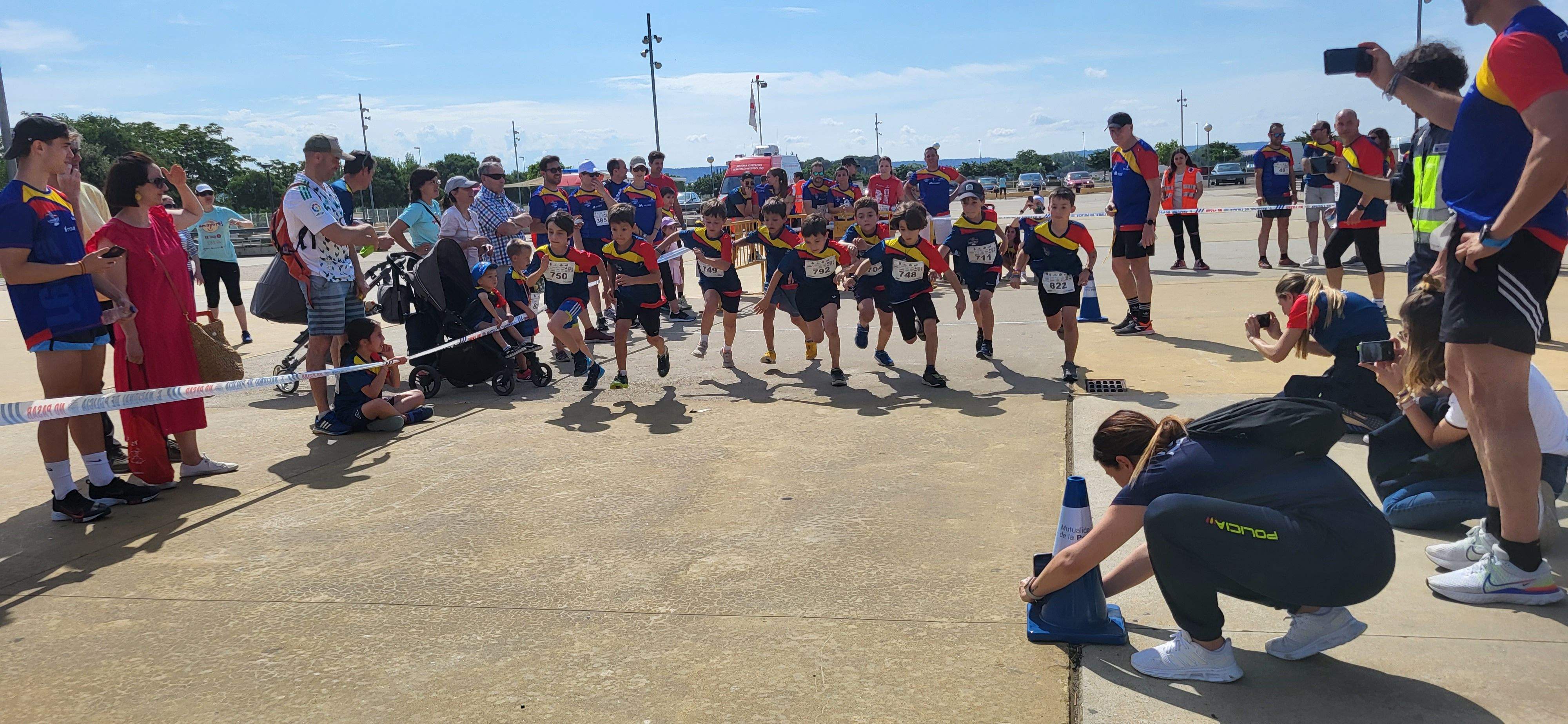 Carrera Ruta 091 en Huesca en favor de los enfermos de ELA. Foto Myriam Martínez