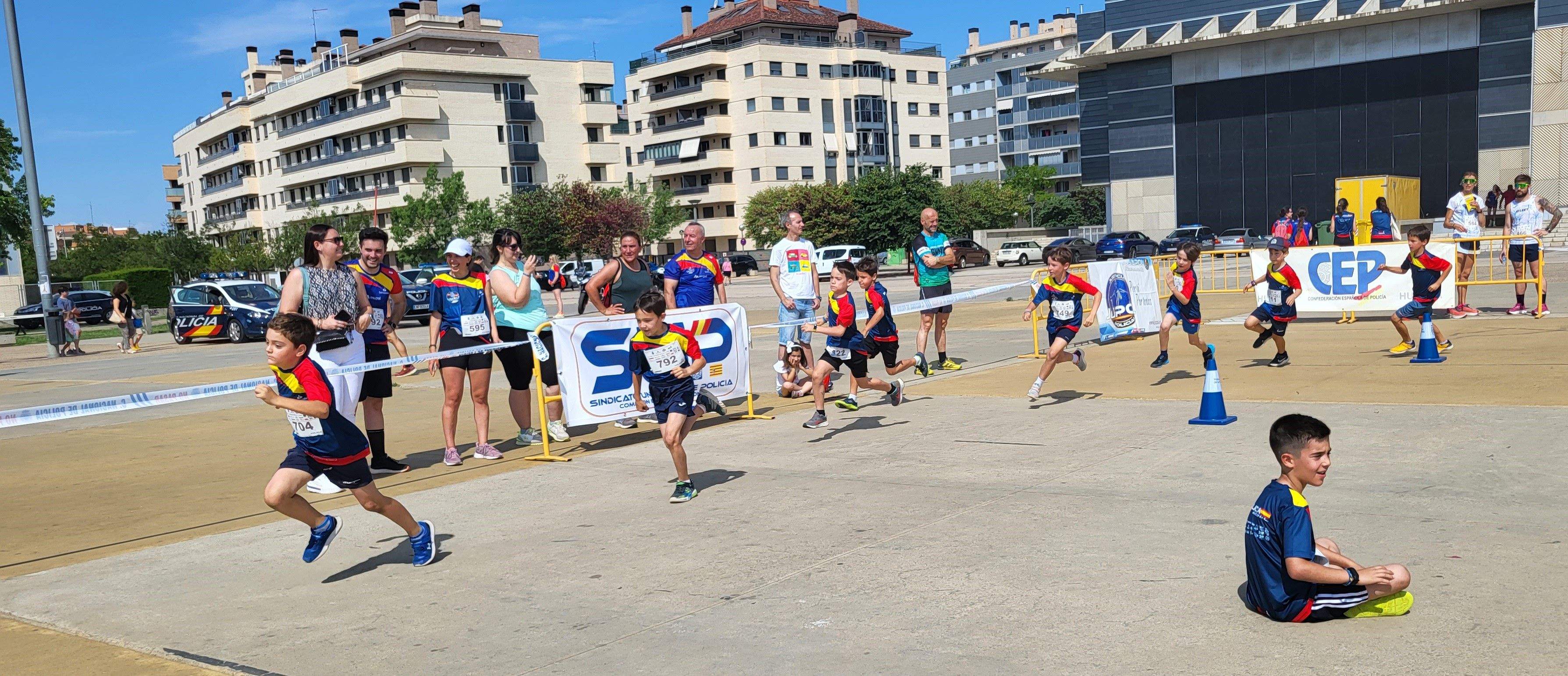 Carrera Ruta 091 en Huesca en favor de los enfermos de ELA. Foto Myriam Martínez