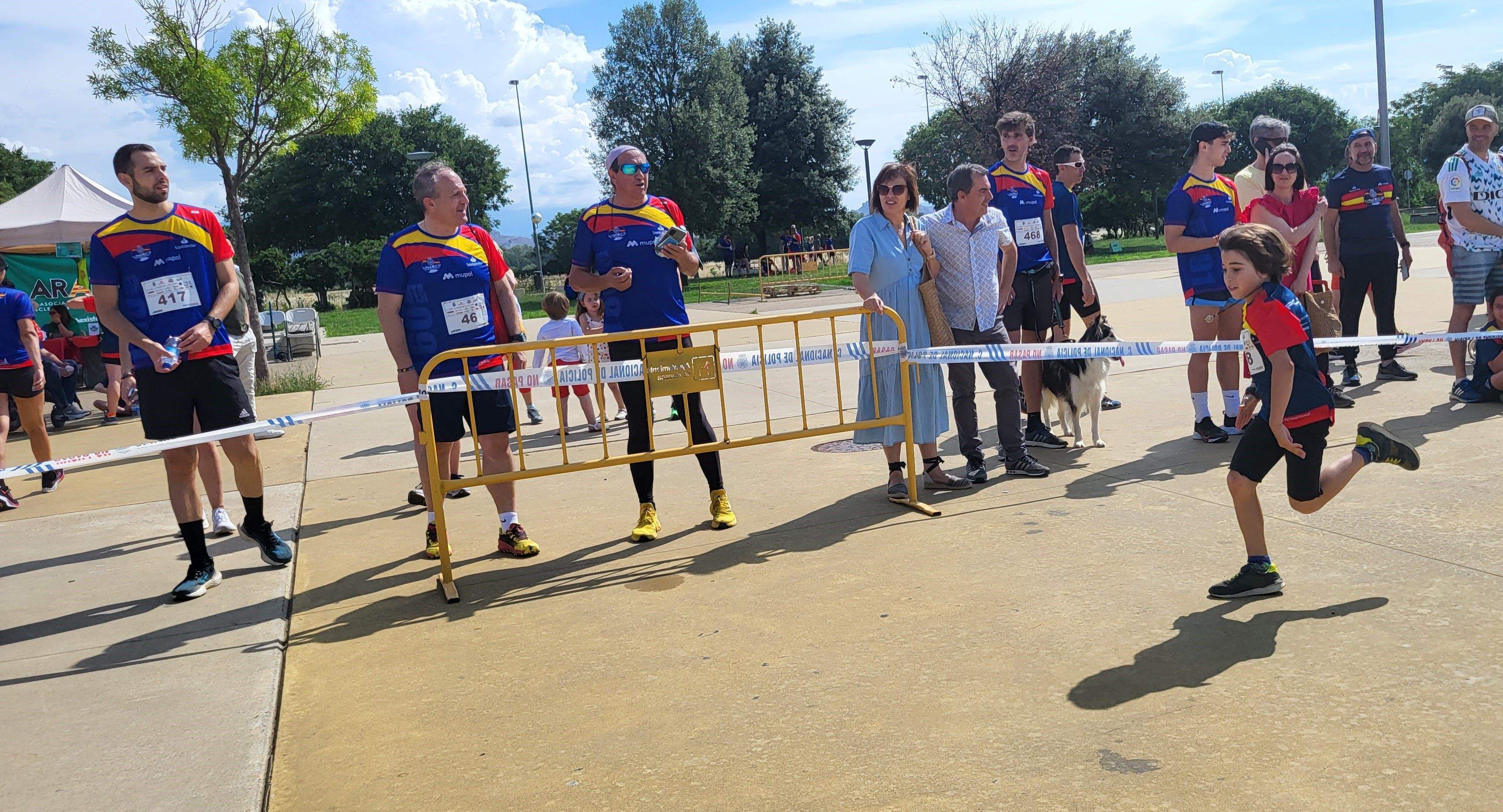 Carrera Ruta 091 en Huesca en favor de los enfermos de ELA. Foto Myriam Martínez