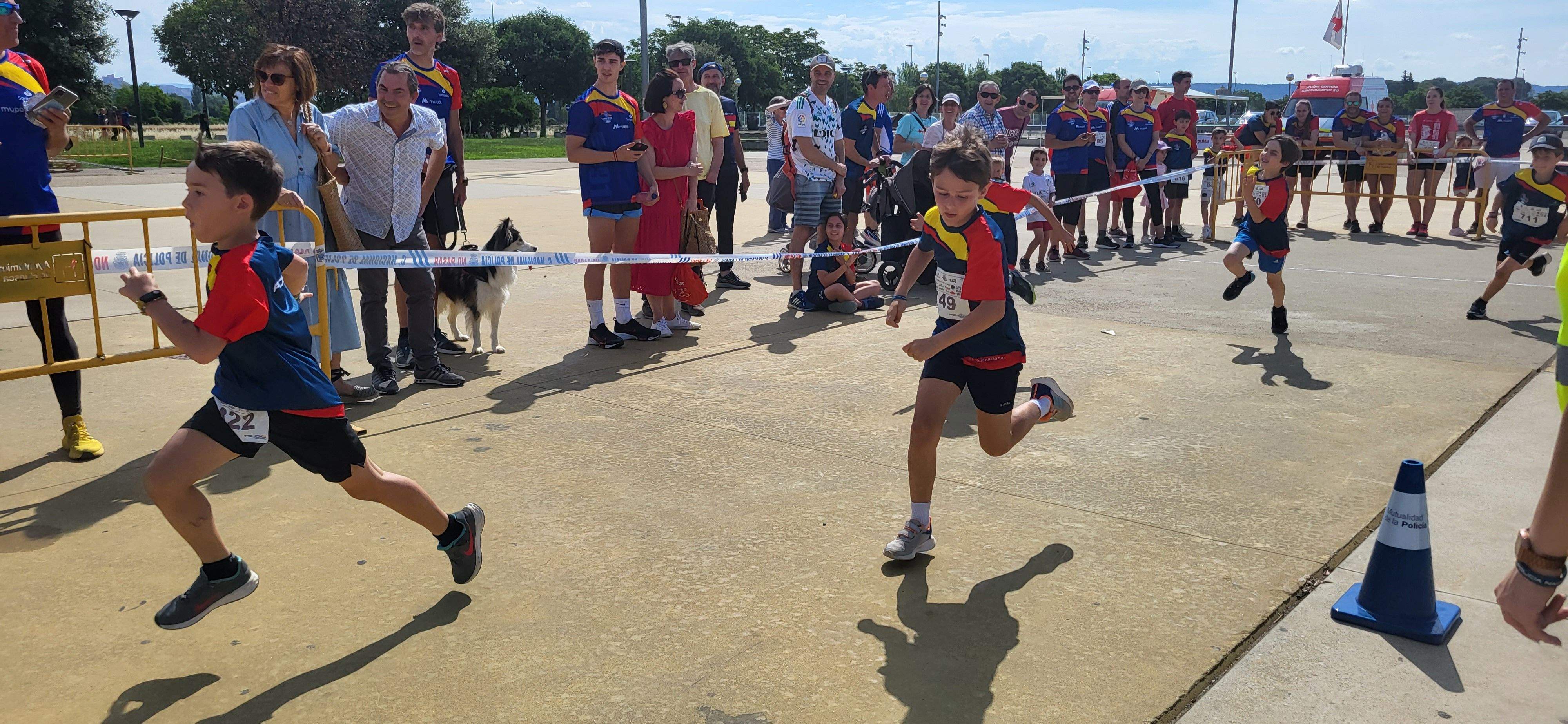 Carrera Ruta 091 en Huesca en favor de los enfermos de ELA. Foto Myriam Martínez