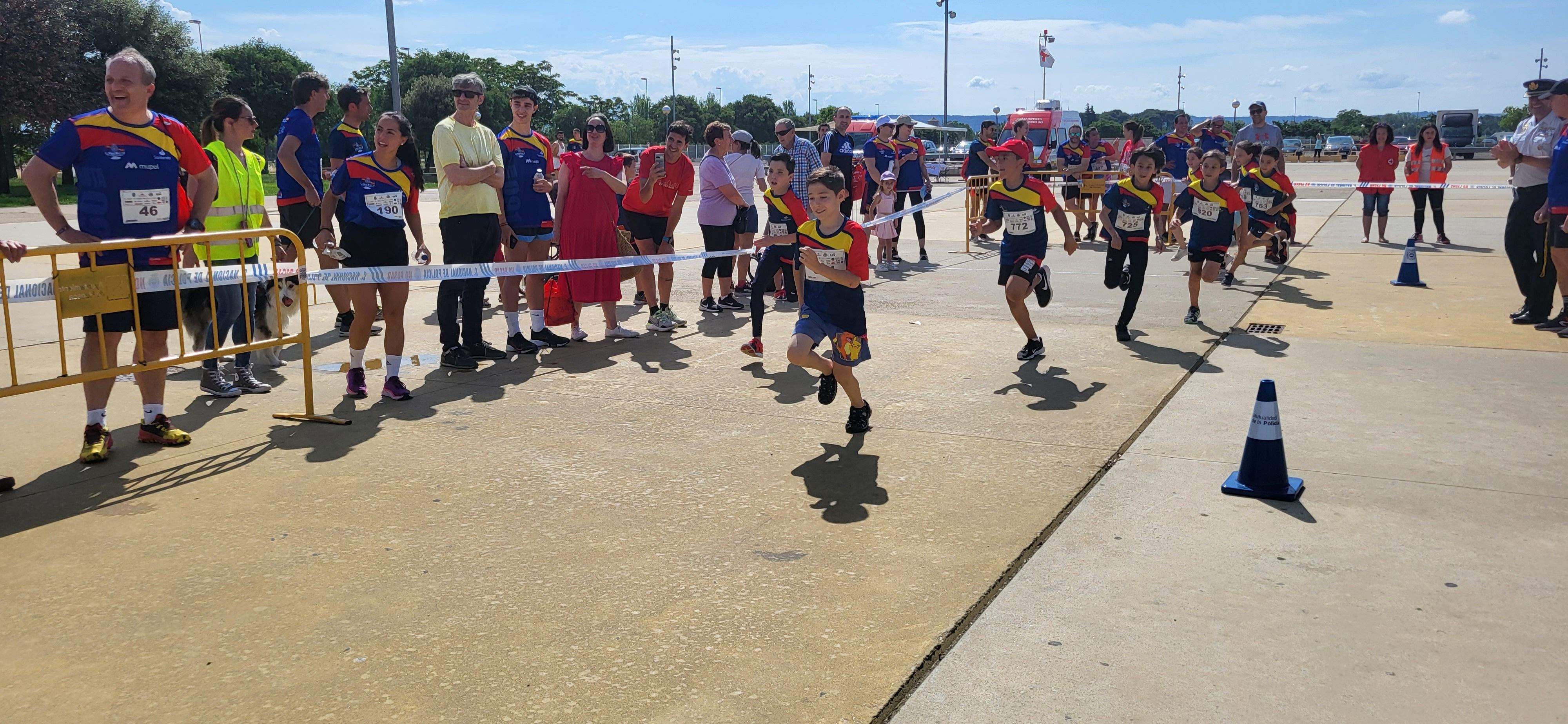 Carrera Ruta 091 en Huesca en favor de los enfermos de ELA. Foto Myriam Martínez