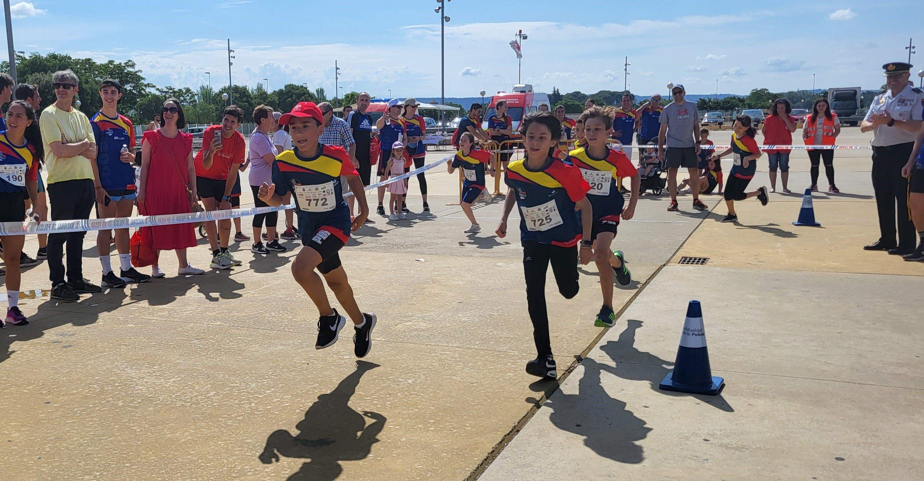 Carrera Ruta 091 en Huesca en favor de los enfermos de ELA. Foto Myriam Martínez