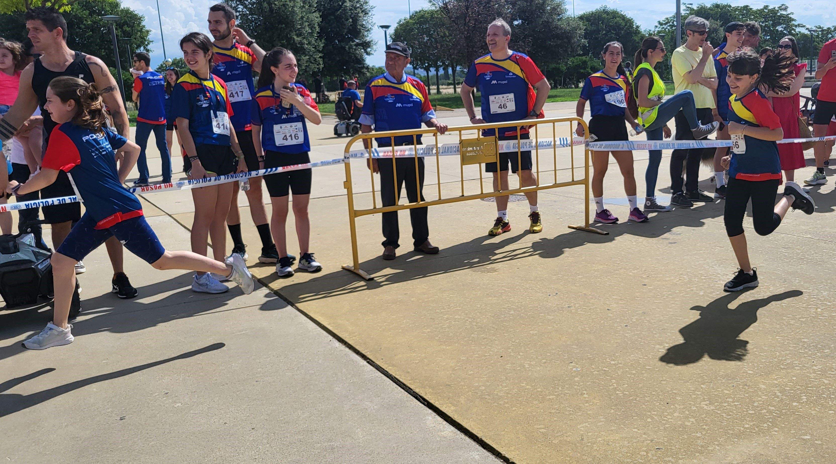 Carrera Ruta 091 en Huesca en favor de los enfermos de ELA. Foto Myriam Martínez