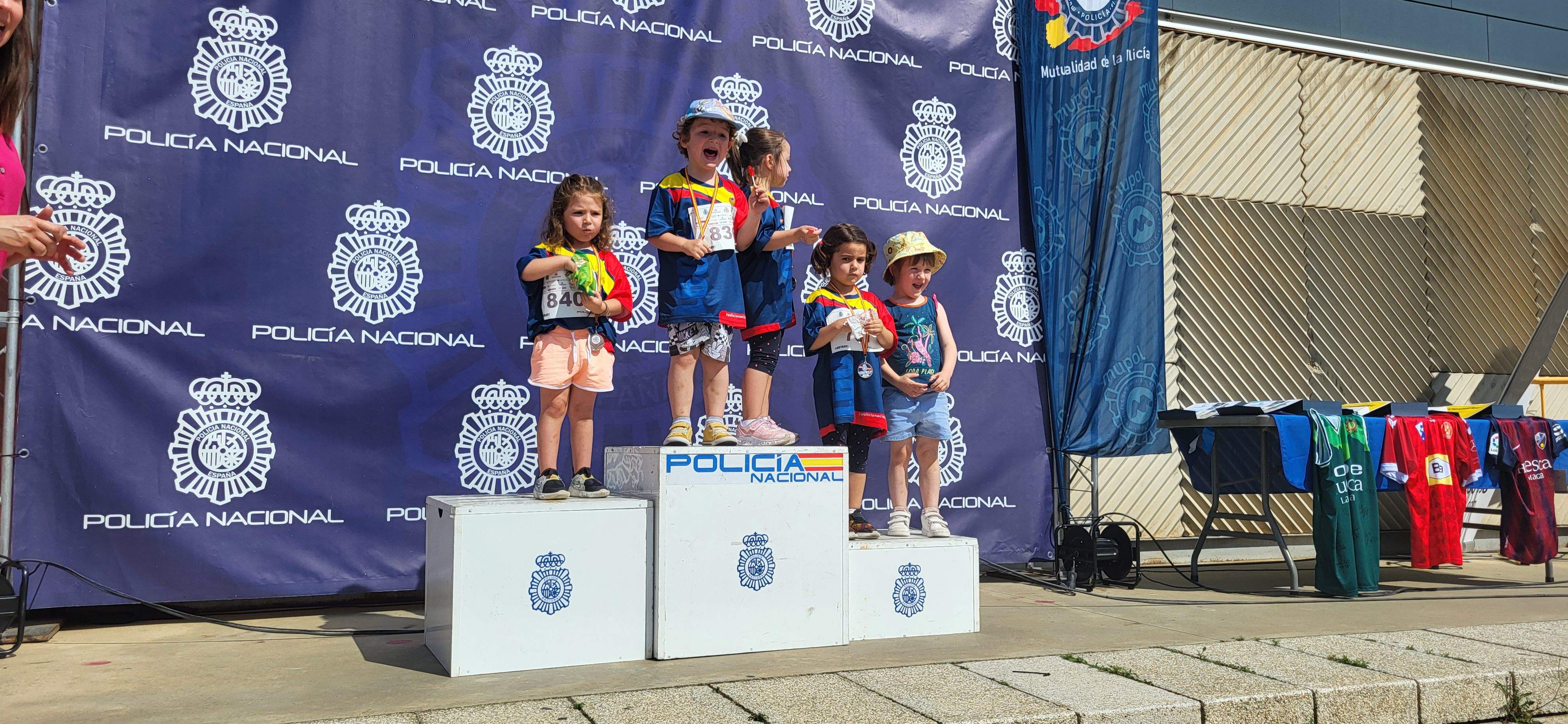 Carrera Ruta 091 en Huesca en favor de los enfermos de ELA. Foto Myriam Martínez