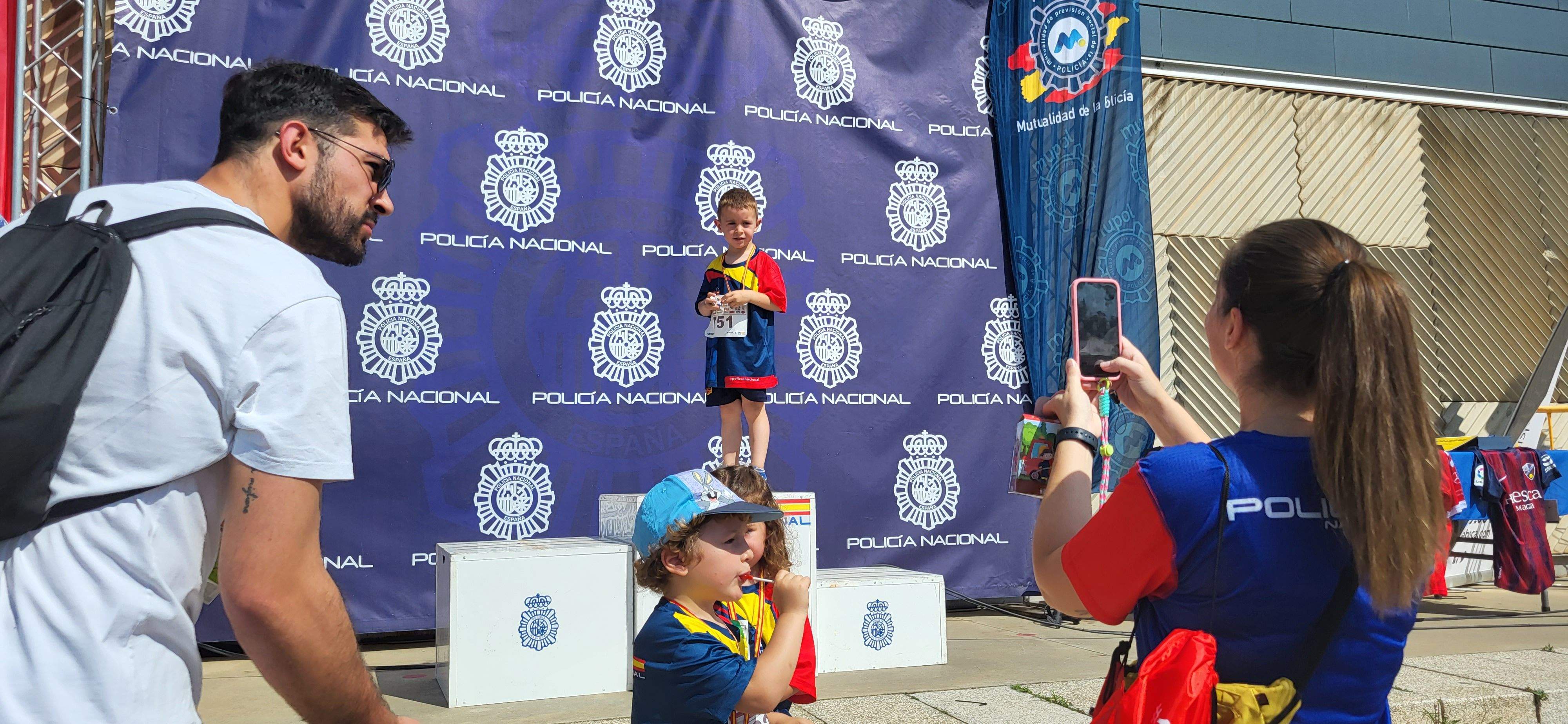 Carrera Ruta 091 en Huesca en favor de los enfermos de ELA. Foto Myriam Martínez
