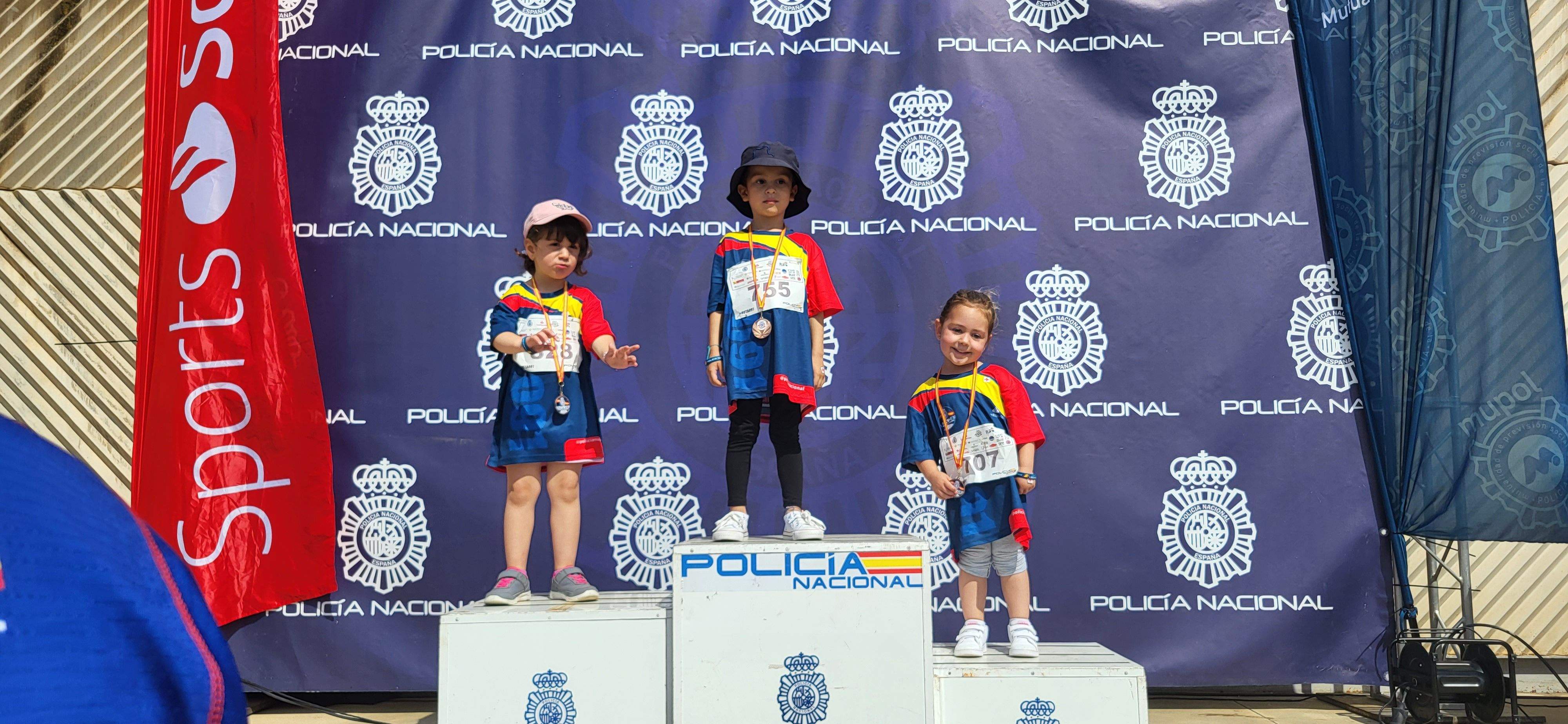 Carrera Ruta 091 en Huesca en favor de los enfermos de ELA. Foto Myriam Martínez