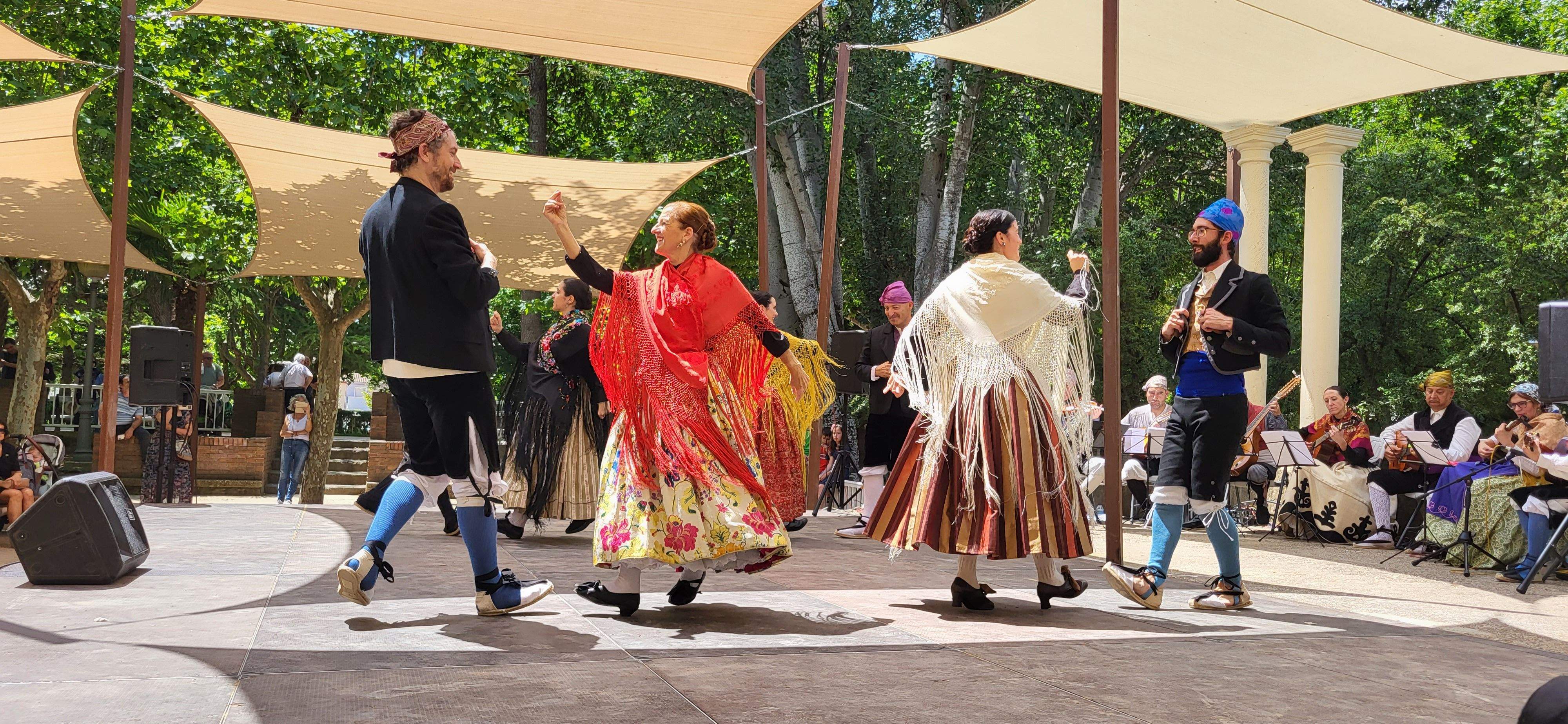 Agrupación Folklórica Santa Cecilia. Foto Myriam Martínez