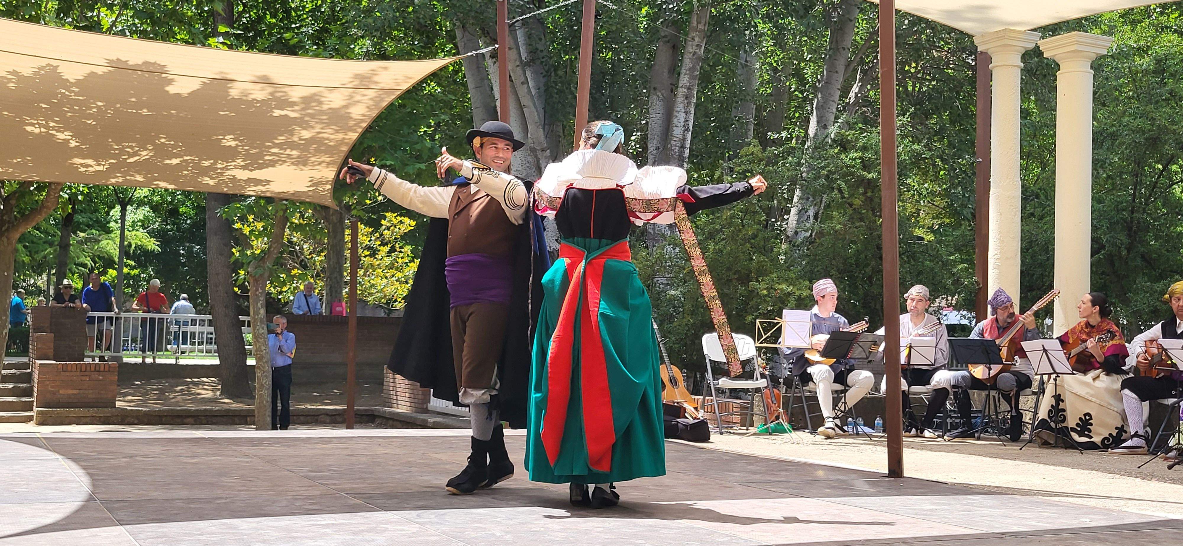 Agrupación Folklórica Santa Cecilia. Foto Myriam Martínez