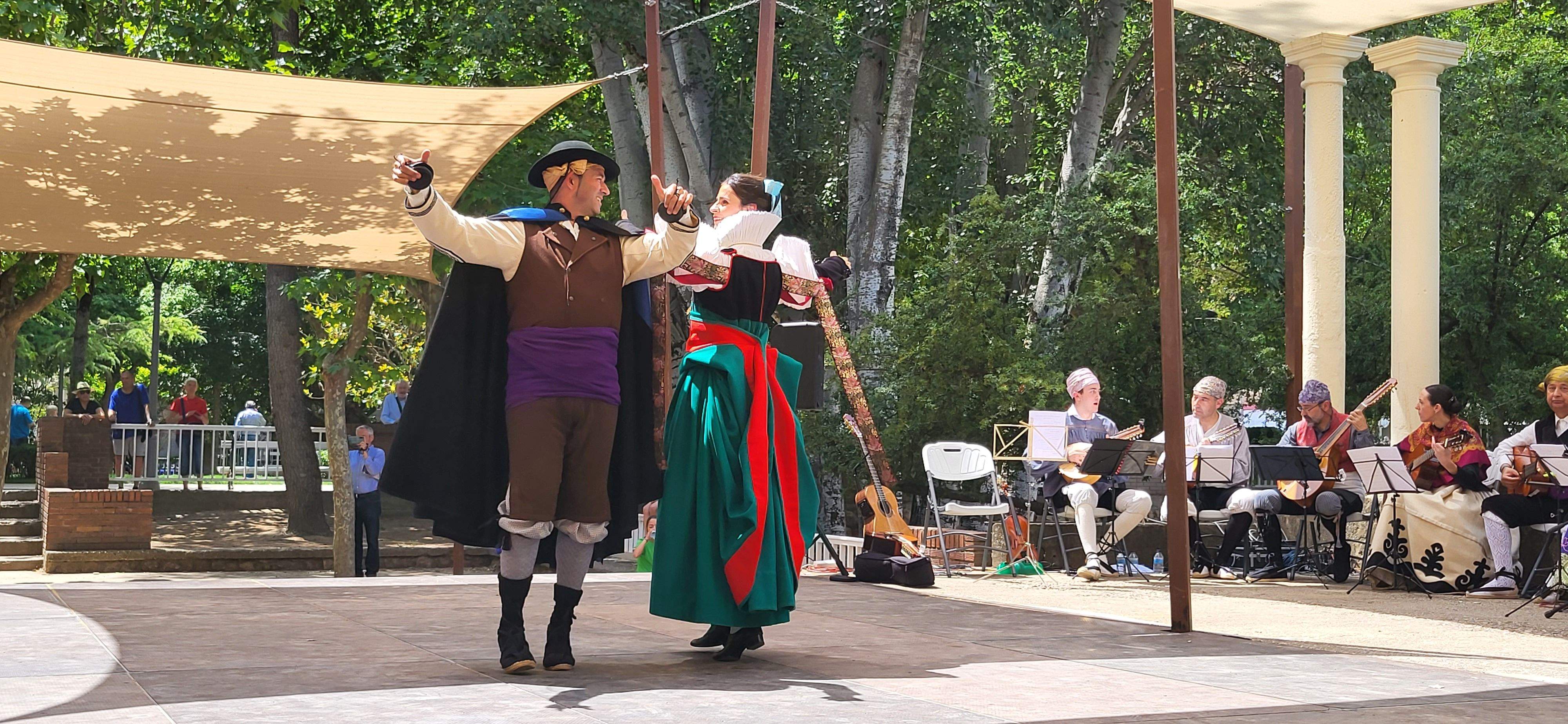 Agrupación Folklórica Santa Cecilia. Foto Myriam Martínez