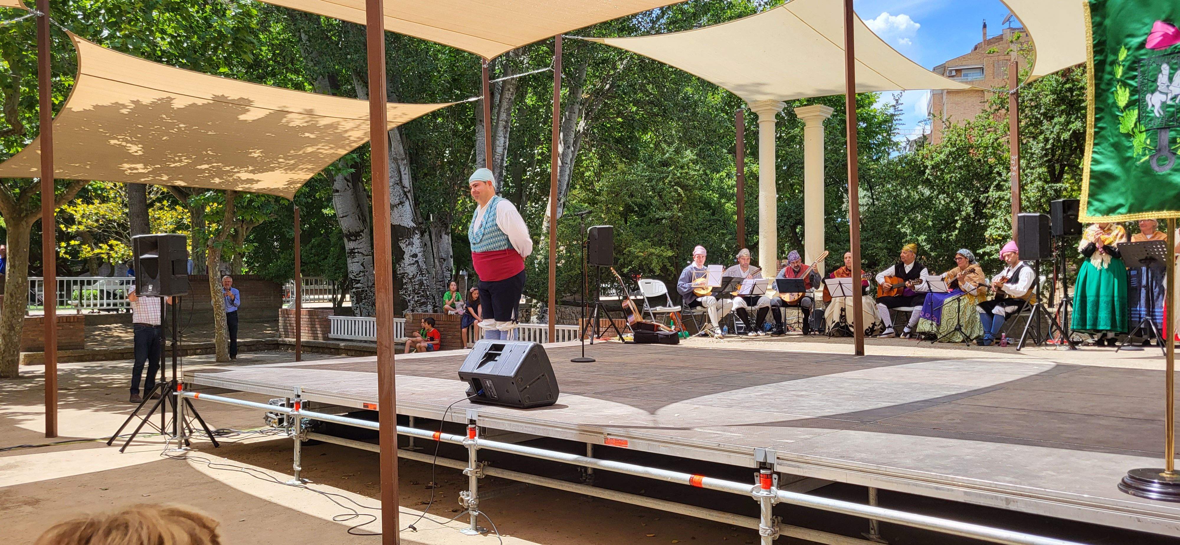 Agrupación Folklórica Santa Cecilia. Foto Myriam Martínez