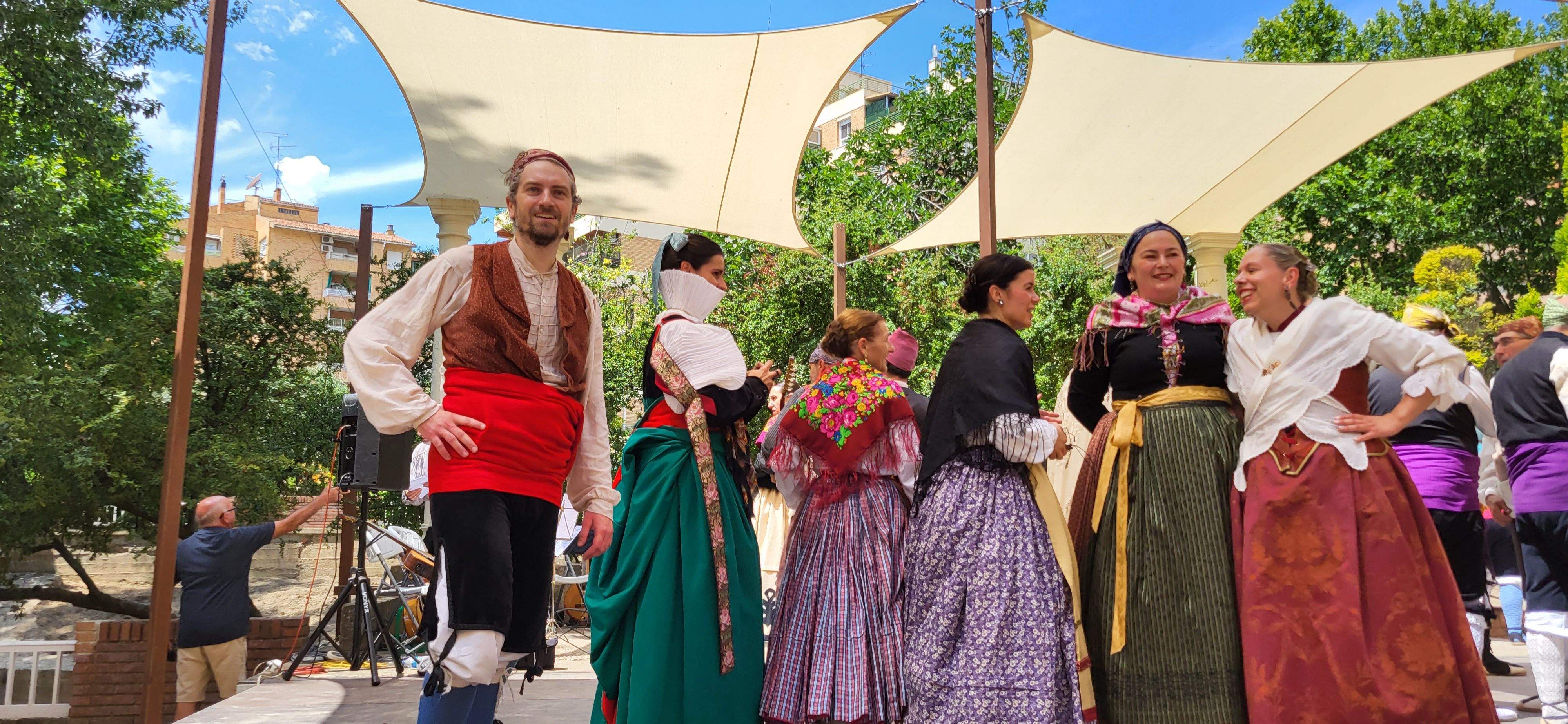 Agrupación Folklórica Santa Cecilia. Foto Myriam Martínez