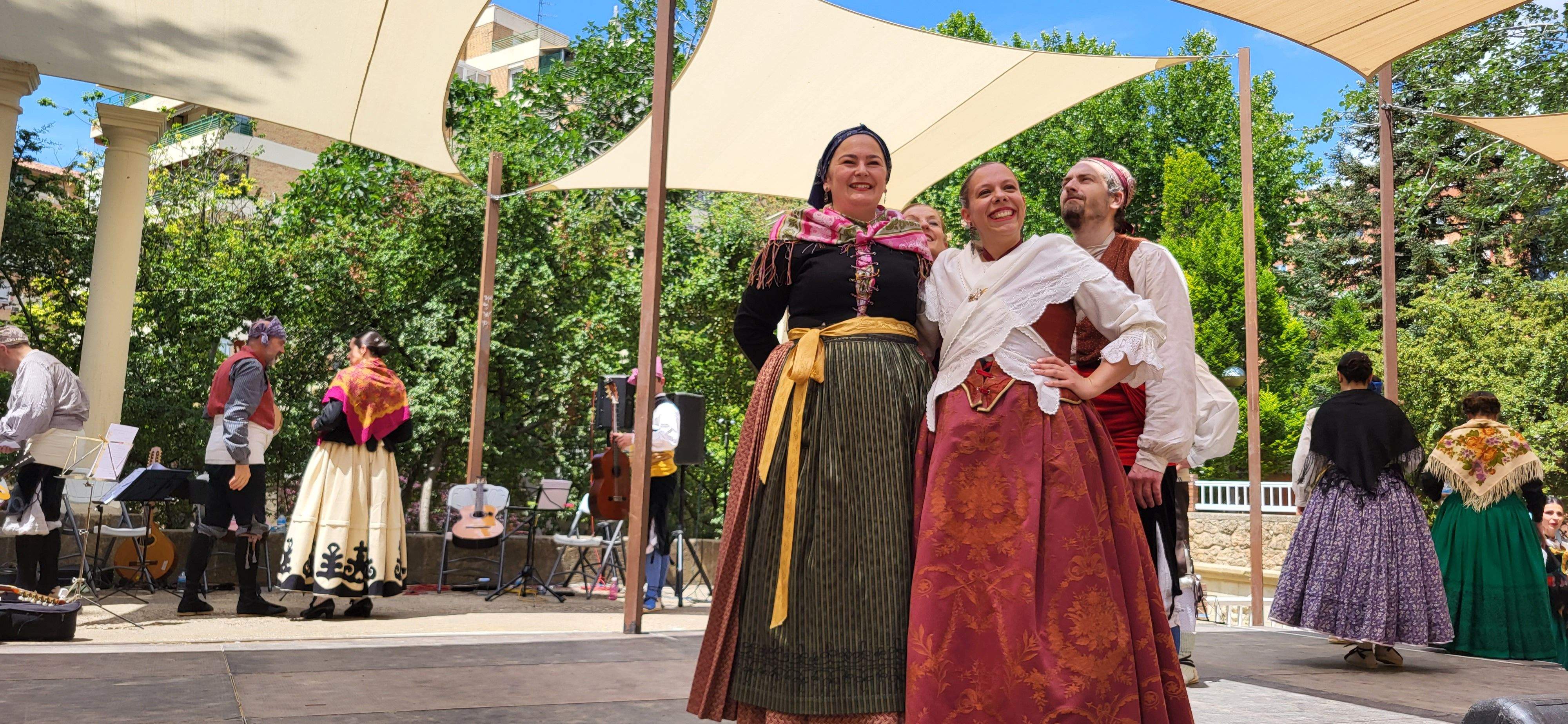 Agrupación Folklórica Santa Cecilia. Foto Myriam Martínez