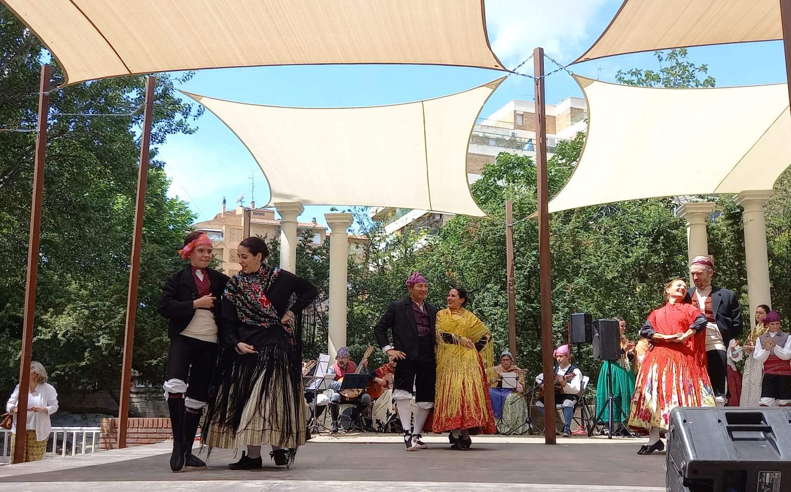 Agrupación Folklórica Santa Cecilia. Foto Myriam Martínez
