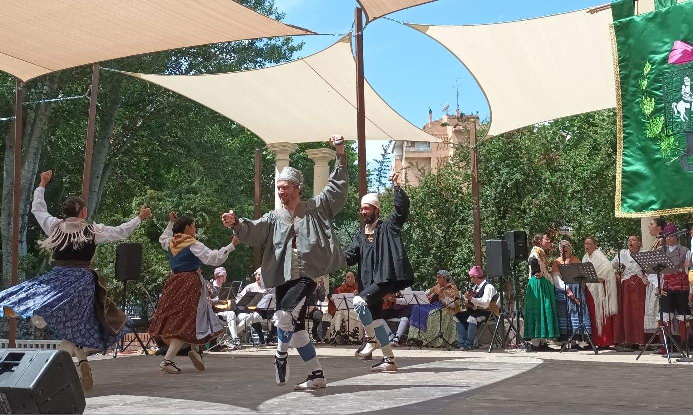Agrupación Folklórica Santa Cecilia. 