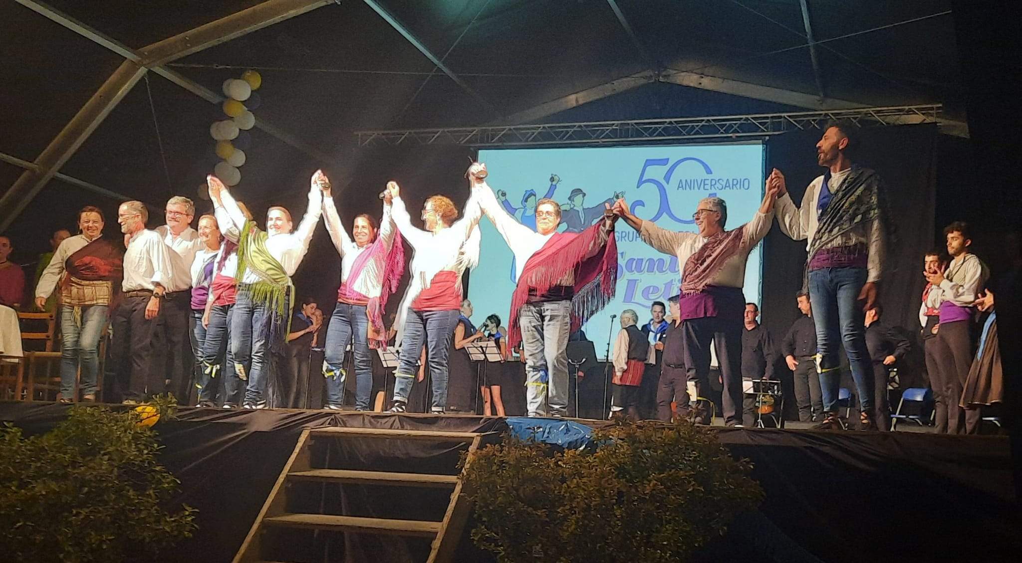 Actuación de la Agrupación Folklorica Santa Leticia. Foto Ayuntamiento de Ayerbe (22)