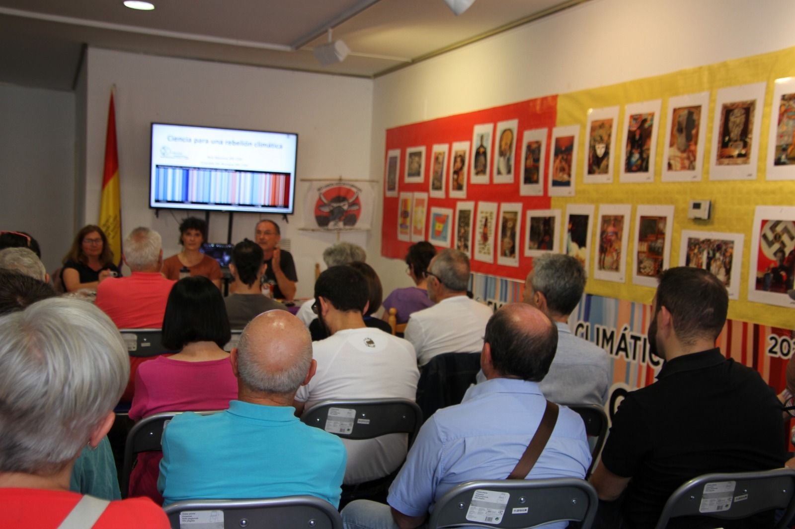 Charla de Ana Moreno y Graciela Gil en el CRMAHU. Foto Carlos Neofato