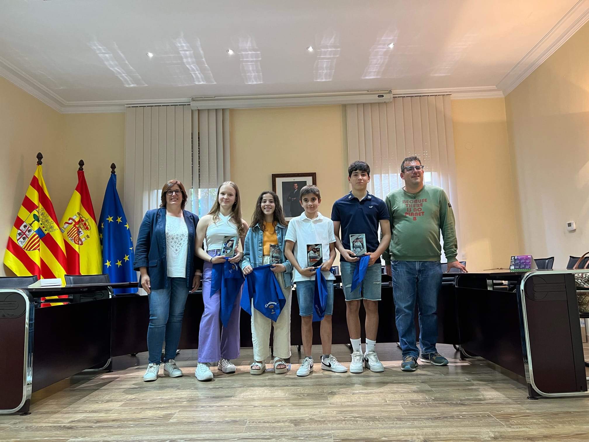 Miriam Ponsa y Andrés Mur reciben a Enrique Pradel, Sara Galindo, Carlos Martín y Jimena Martín.